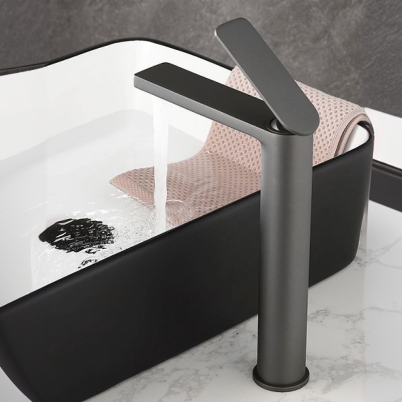 Sylvakia | Modern L-Shaped Single Lever Bathroom Sink Tap