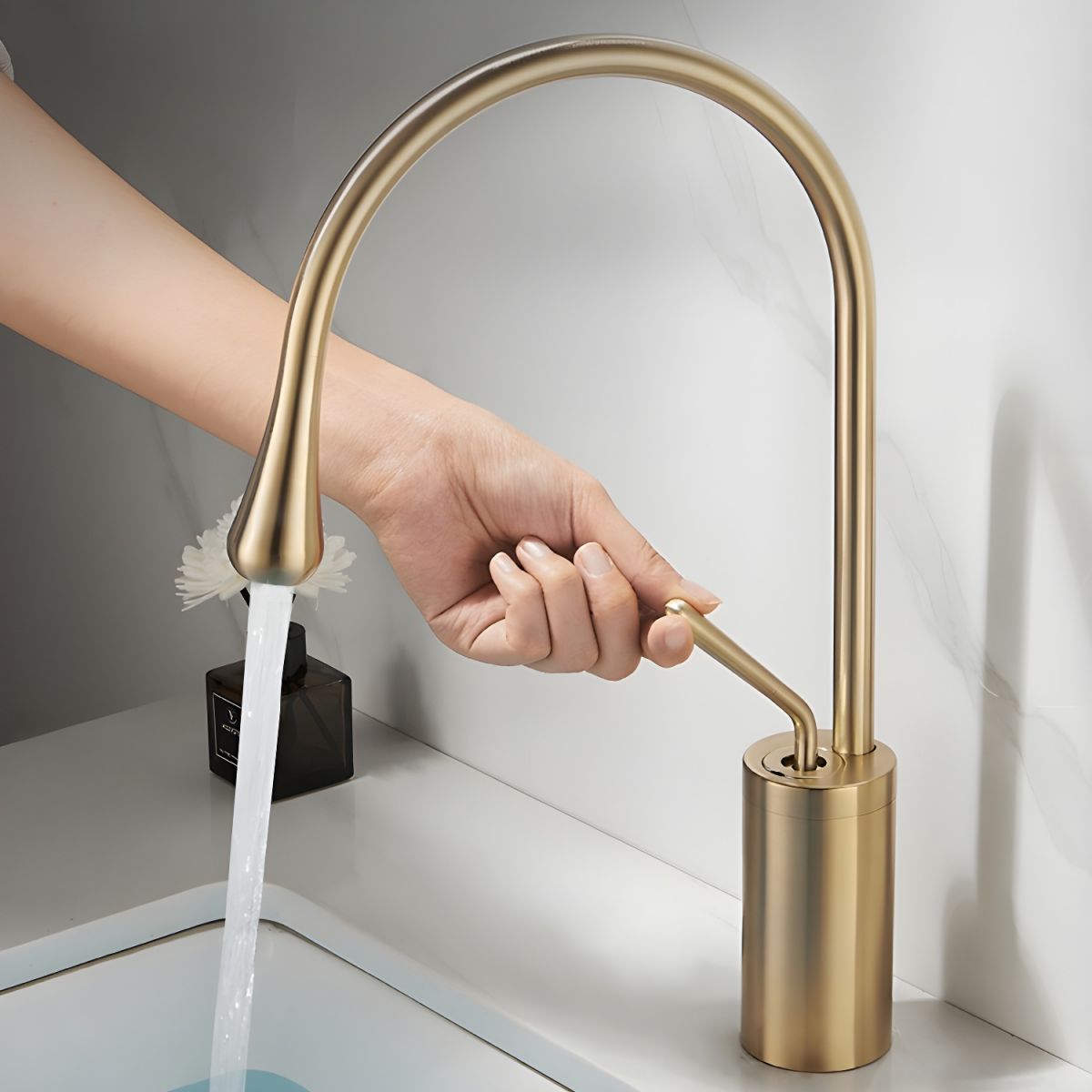 Lyvorne | Modern Circular Swivel Spout Single Lever Vessel Bathroom Basin Tap