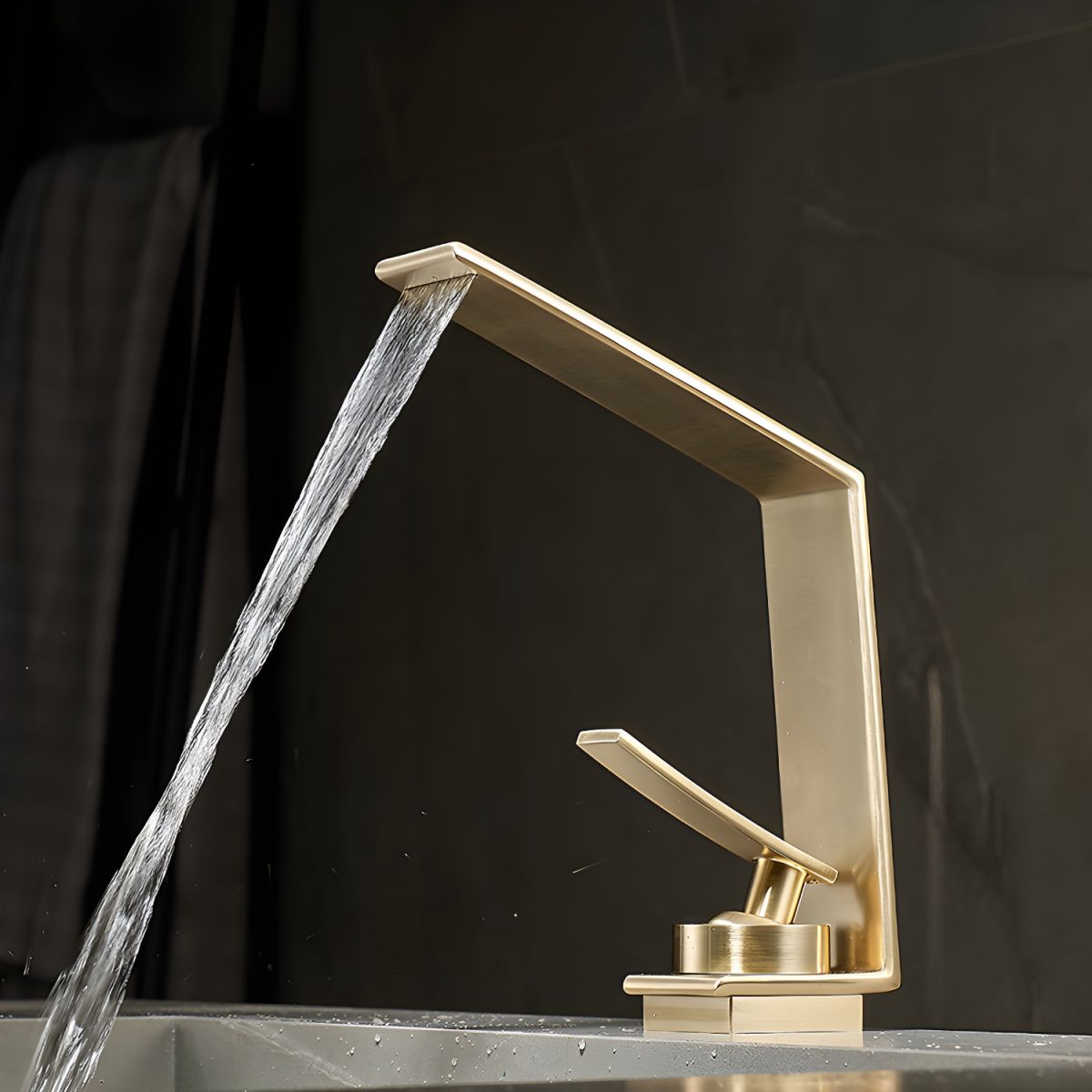 Eldvalla | Modern Cuboid Silhouette Single Lever Bathroom Sink Tap