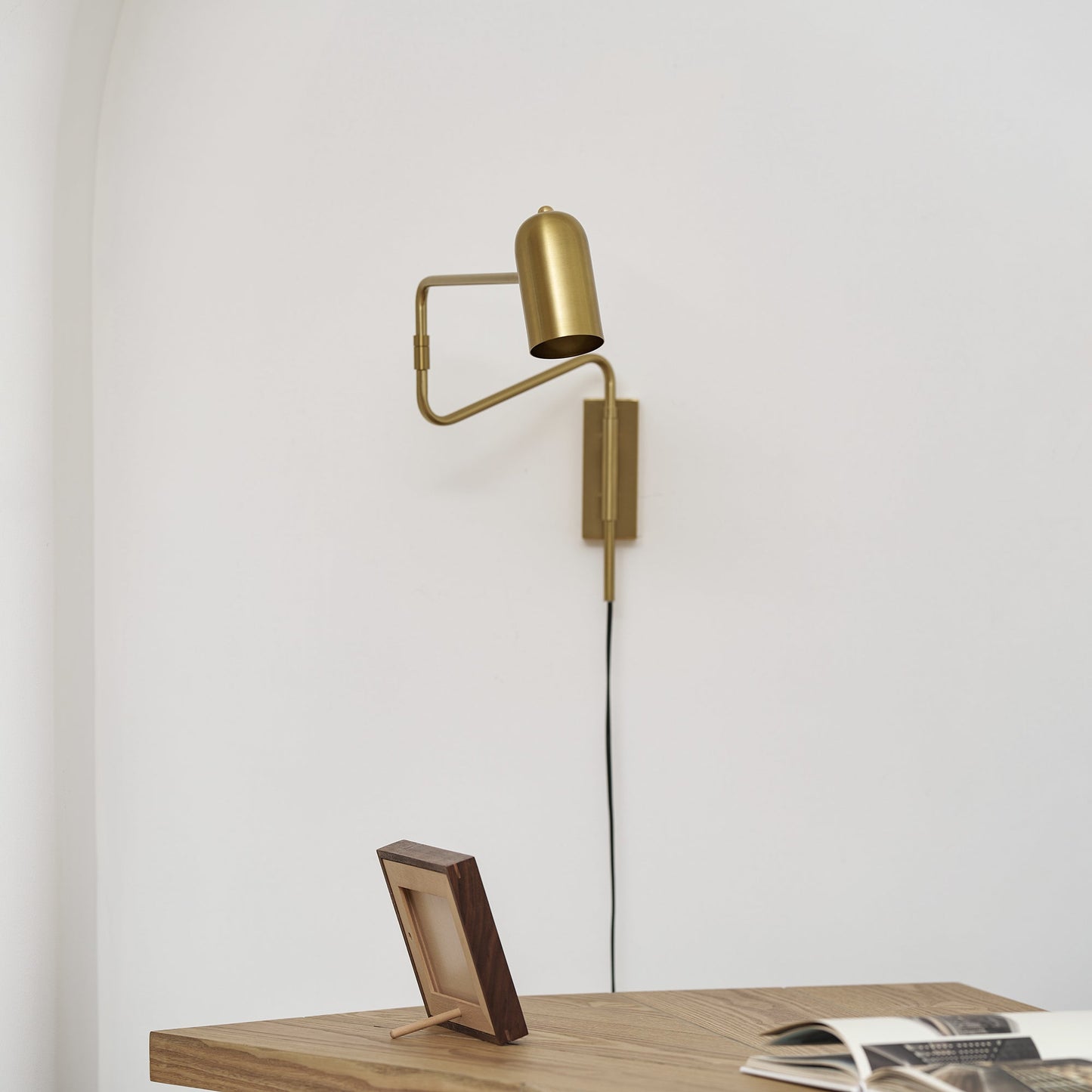 Kelsigore | Minimalist Swing Arm Rotatable Geometric Functional Wall Light