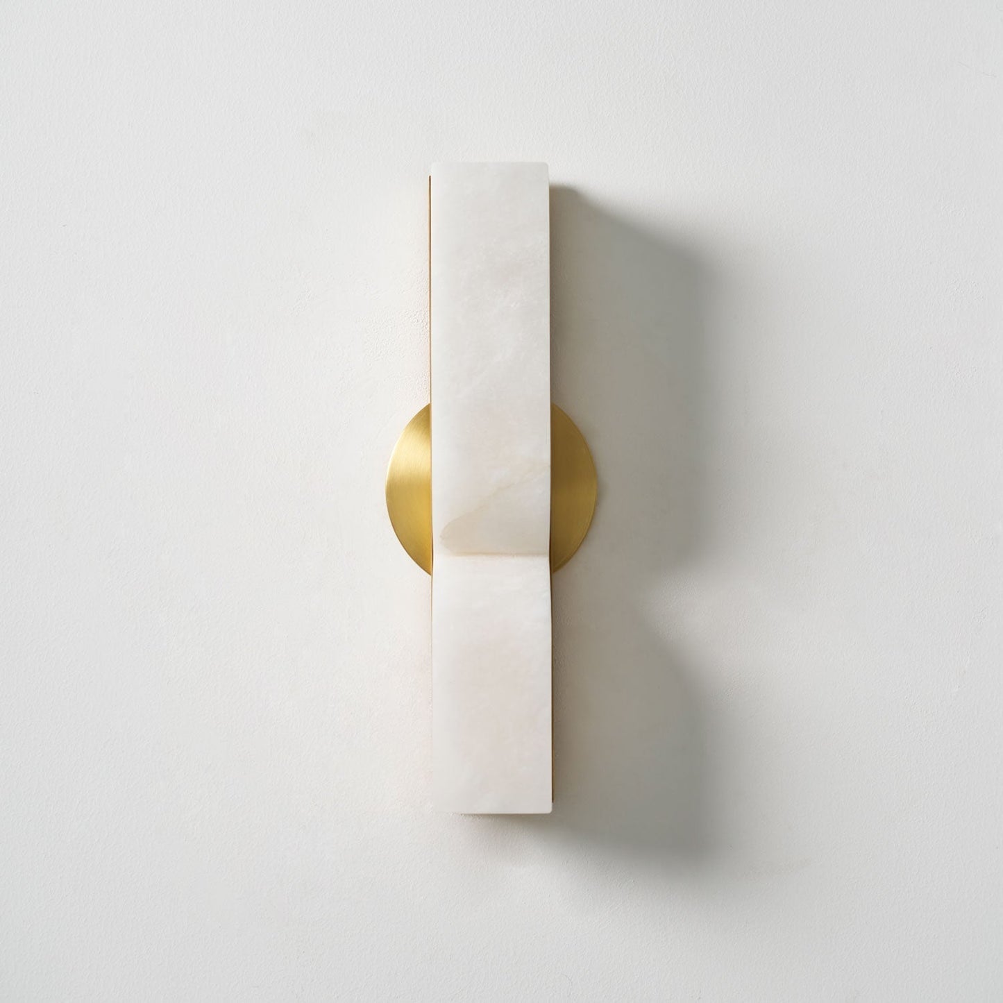 Marbrisso | Minimalist Carved Alabaster Stone Wall Light