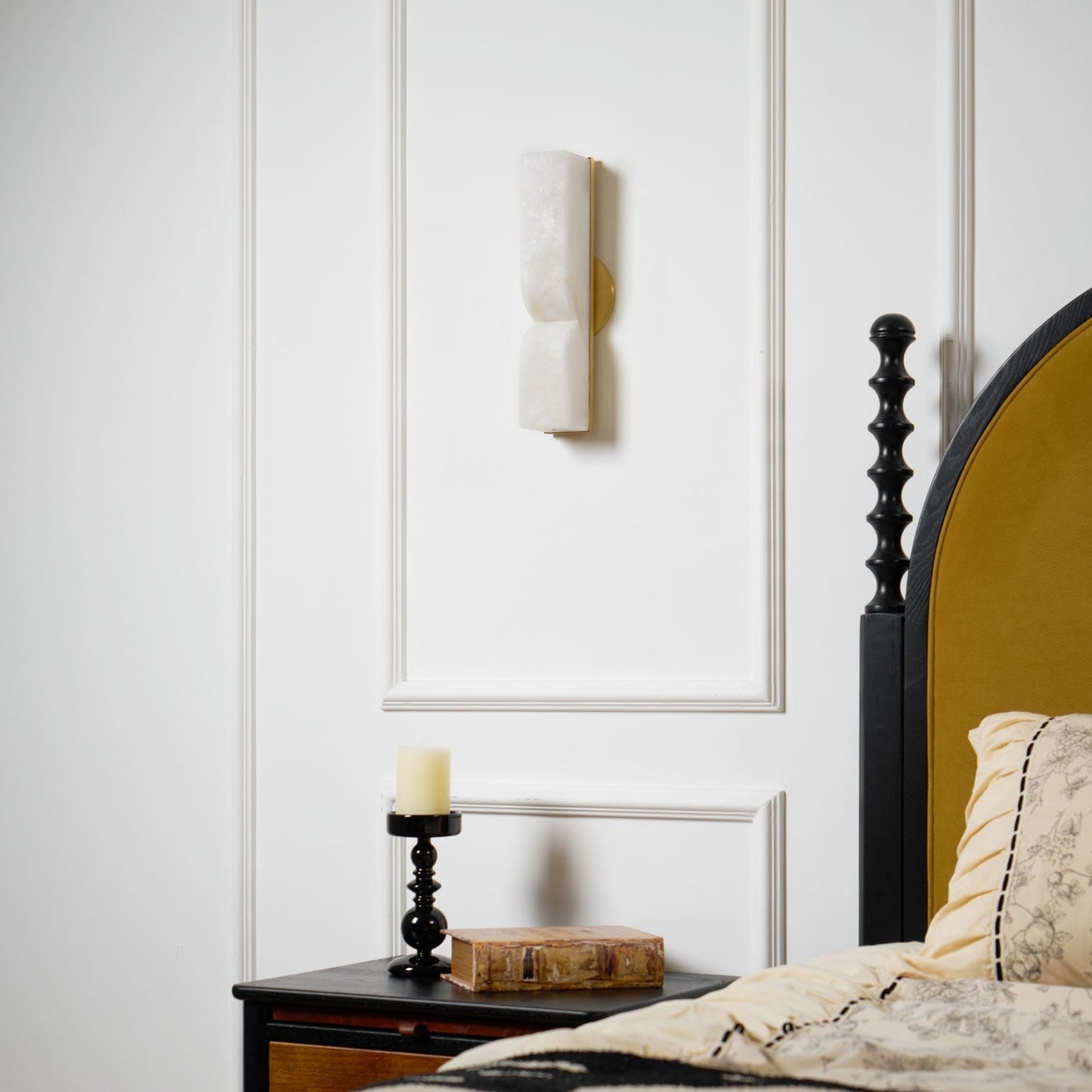 Marbrisso | Minimalist Carved Alabaster Stone Wall Light