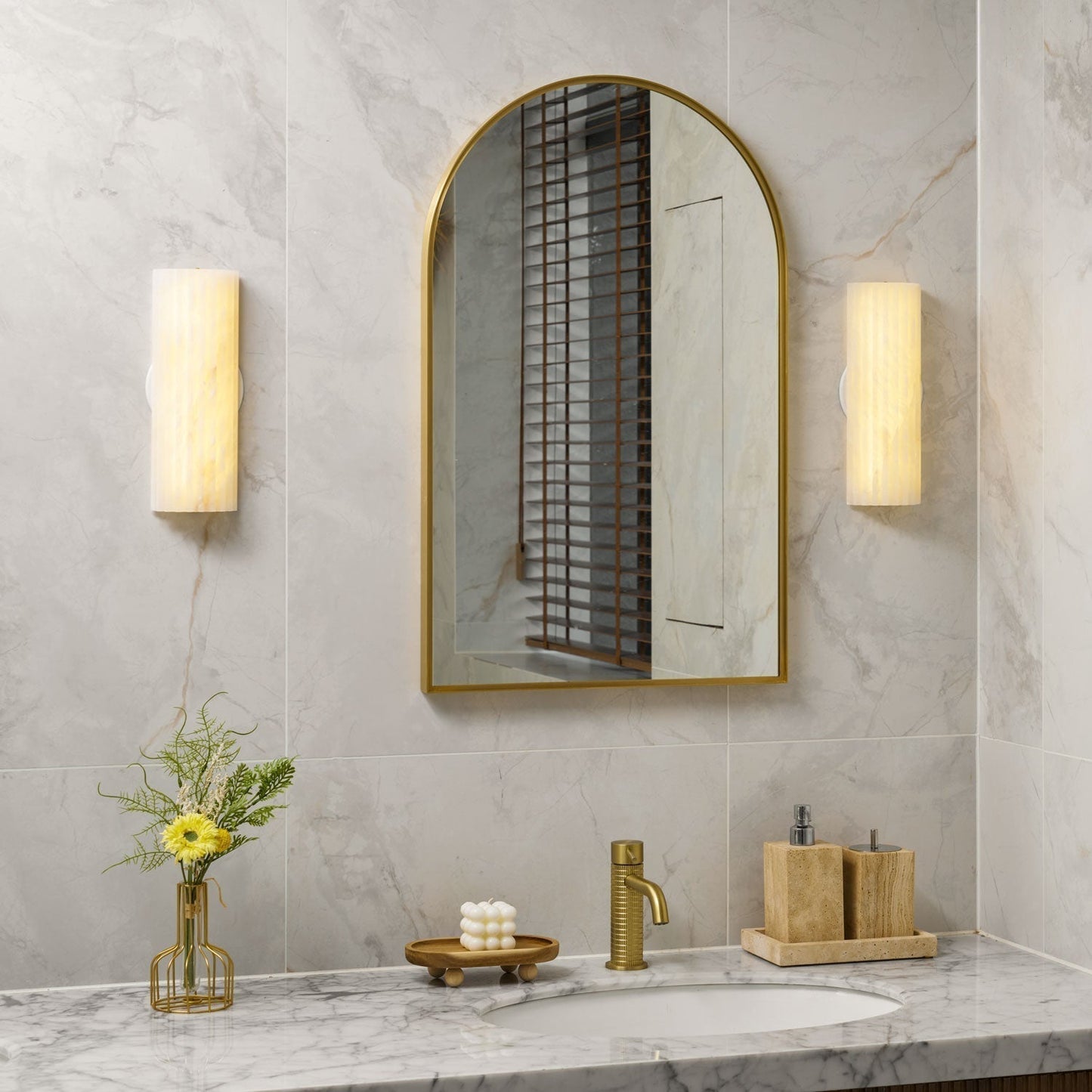 Orcari | Elegant Rectangular Alabaster Stone Wall Light