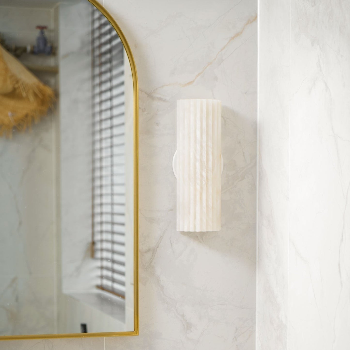Orcari | Elegant Rectangular Alabaster Stone Wall Light