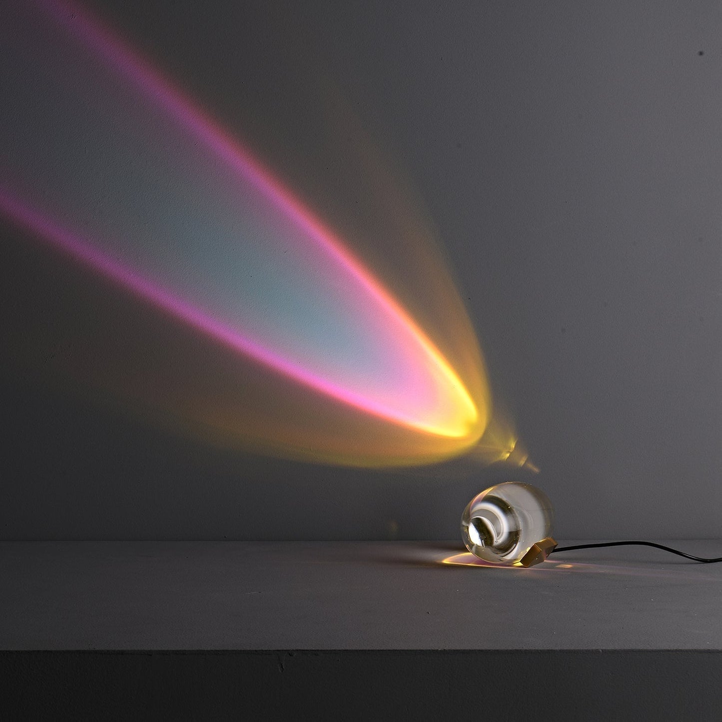 Vaelenoe | Sculptural Oval Crystal Stone Table Lamp