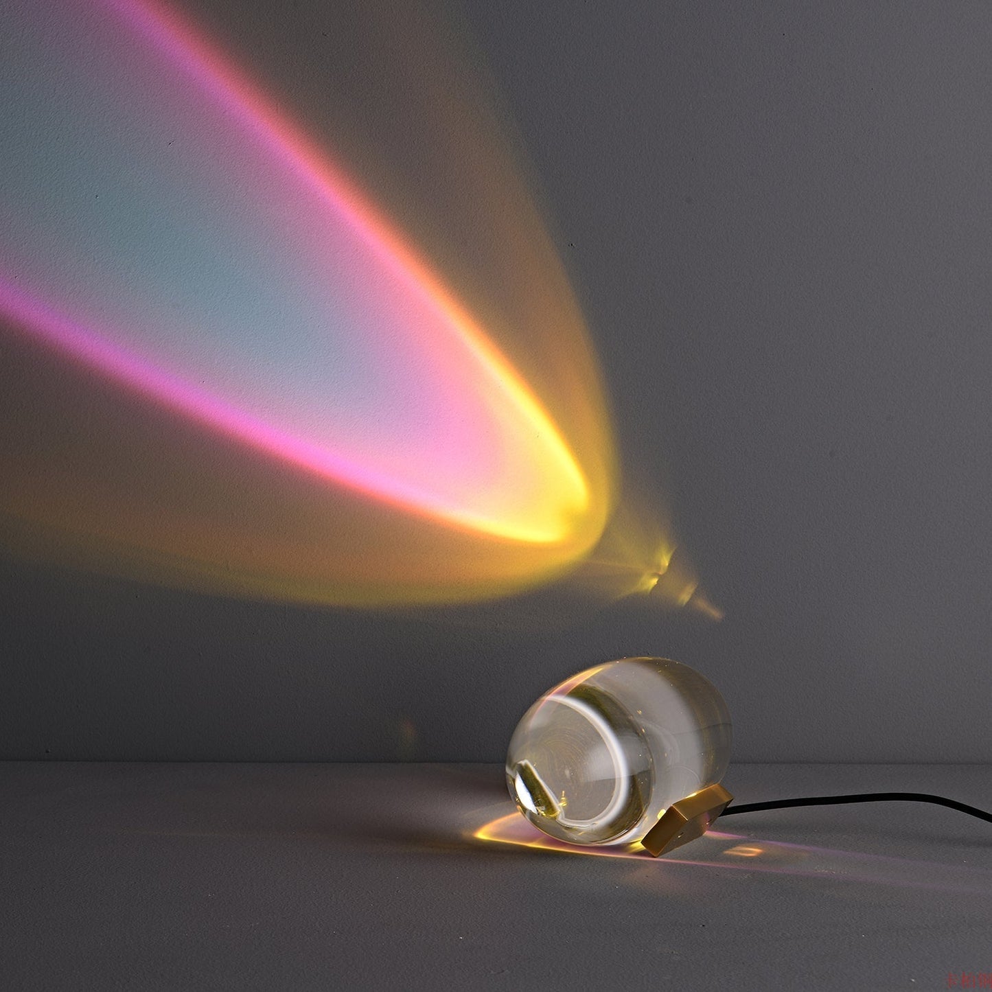 Vaelenoe | Sculptural Oval Crystal Stone Table Lamp