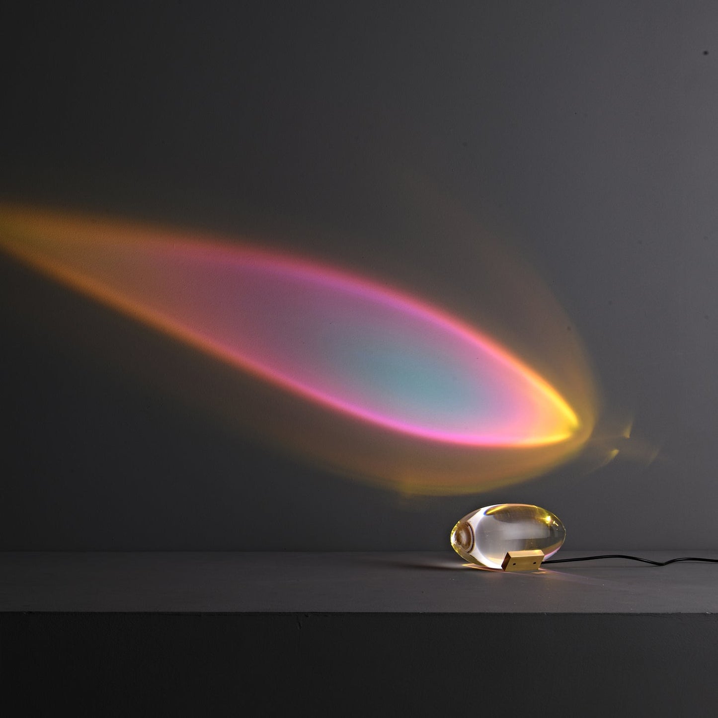Vaelenoe | Sculptural Oval Crystal Stone Table Lamp