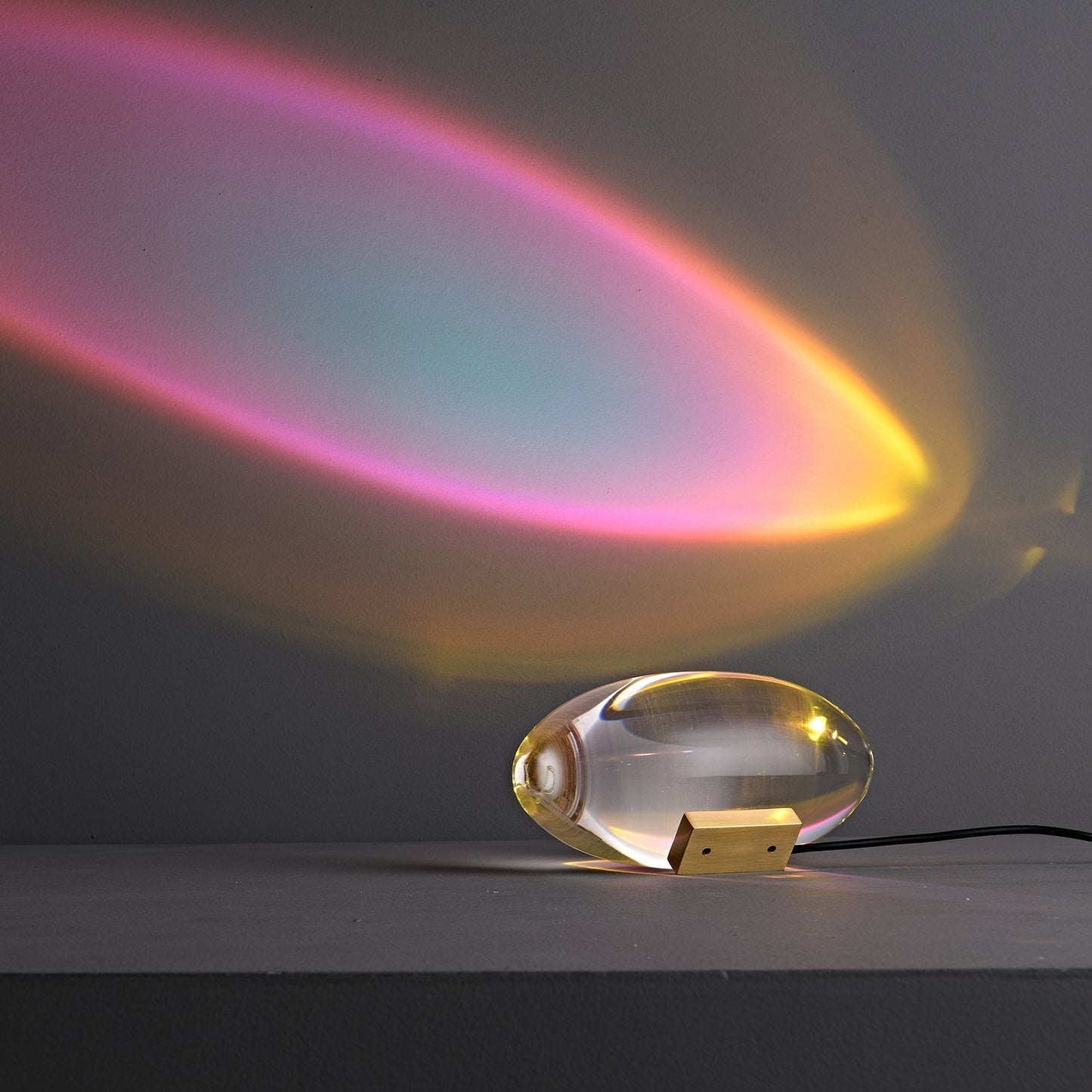 Vaelenoe | Sculptural Oval Crystal Stone Table Lamp
