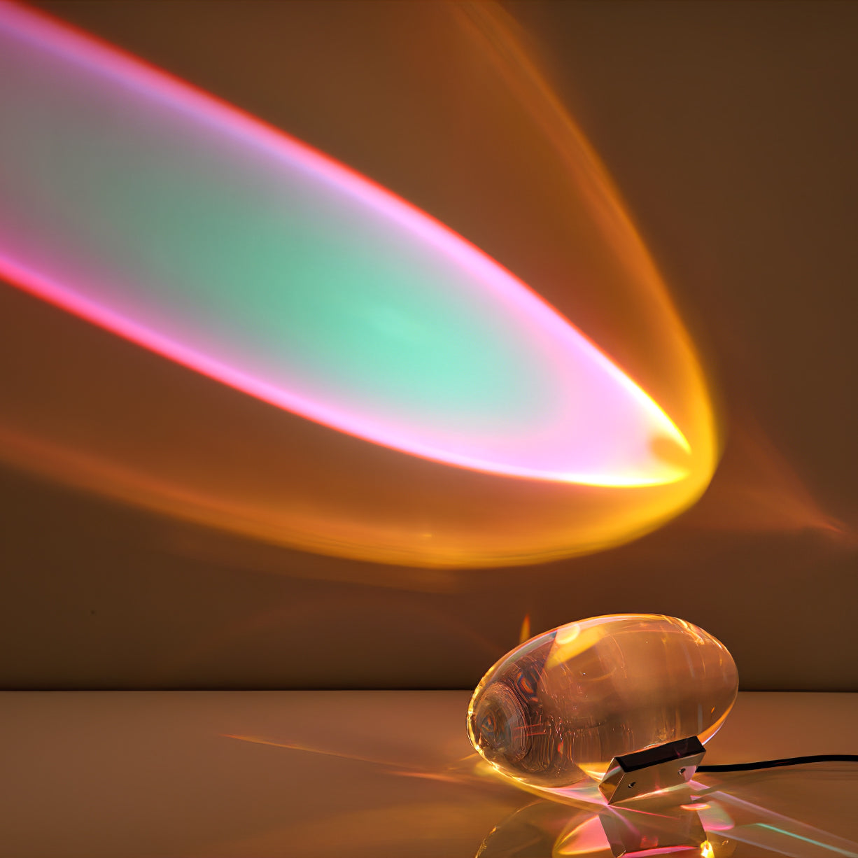 Vaelenoe | Sculptural Oval Crystal Stone Table Lamp