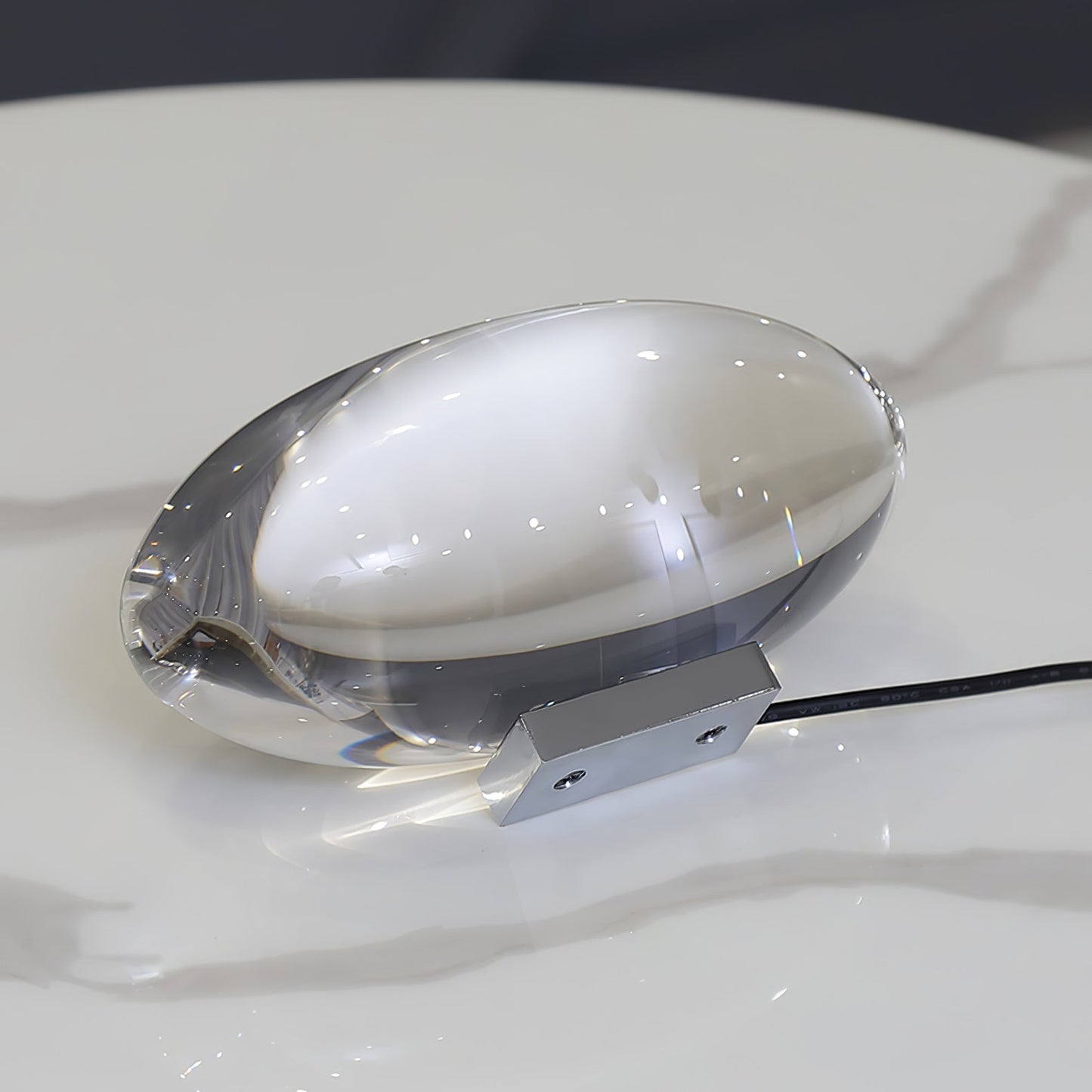 Vaelenoe | Sculptural Oval Crystal Stone Table Lamp