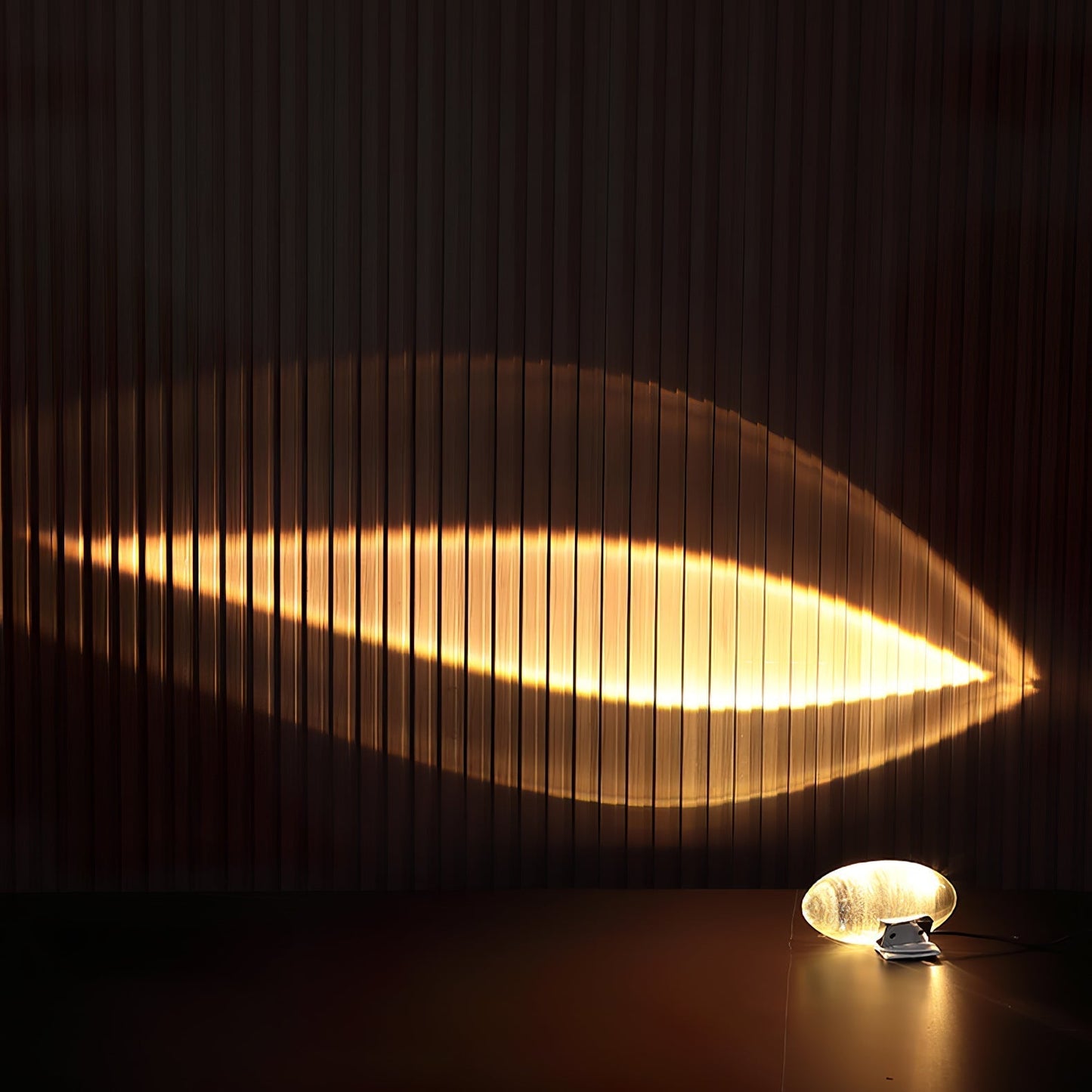 Vaelenoe | Sculptural Oval Crystal Stone Table Lamp