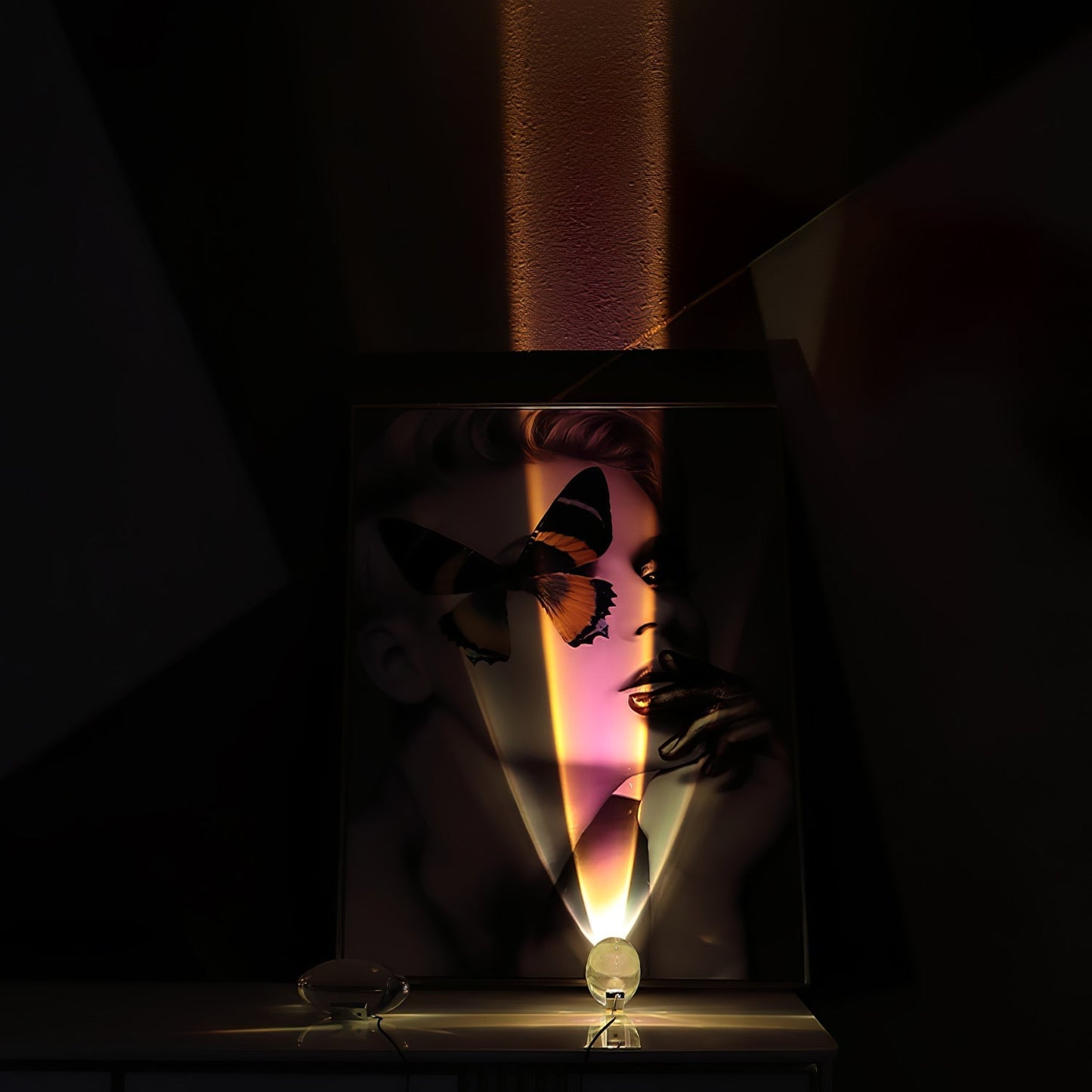Vaelenoe | Sculptural Oval Crystal Stone Table Lamp