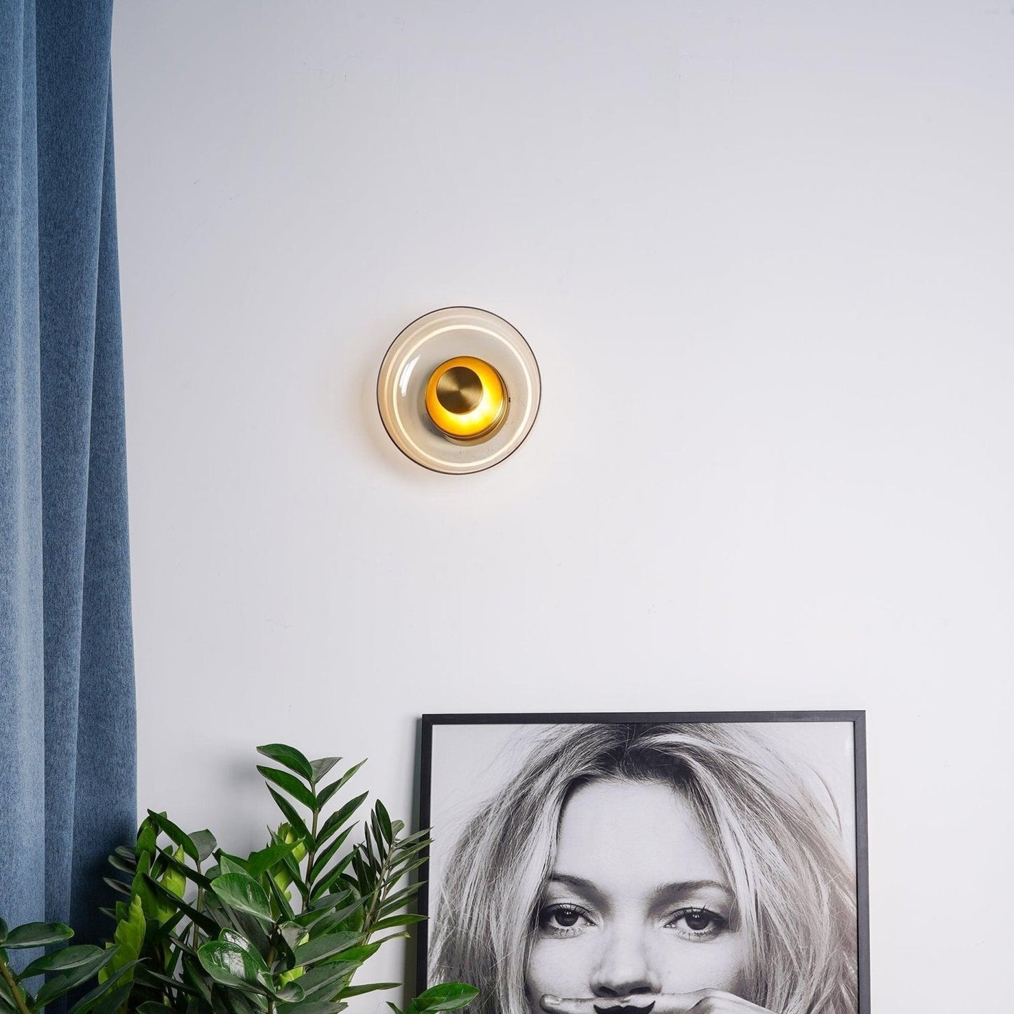 Luvia | Nordic Ribbed Glass Art Deco Wall Light
