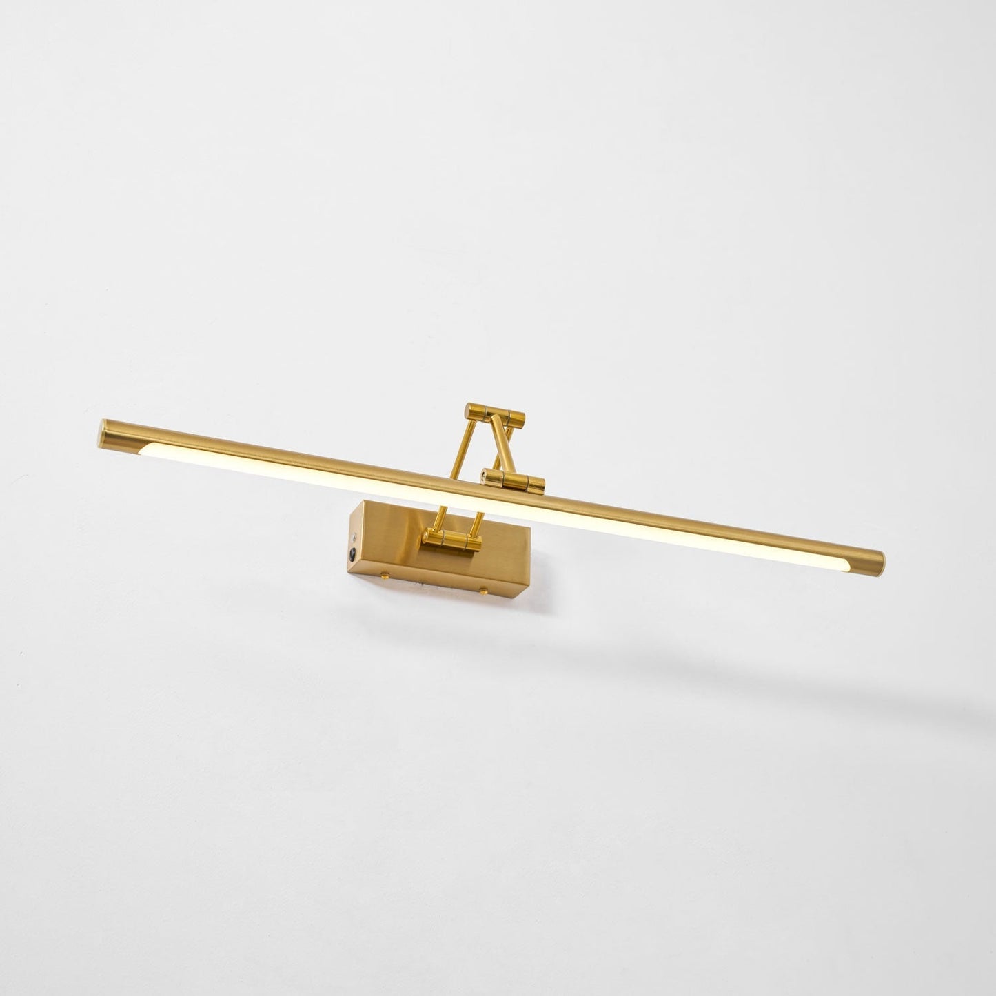 Tandreis | Sleek Architectural Rechargeable Wall Light
