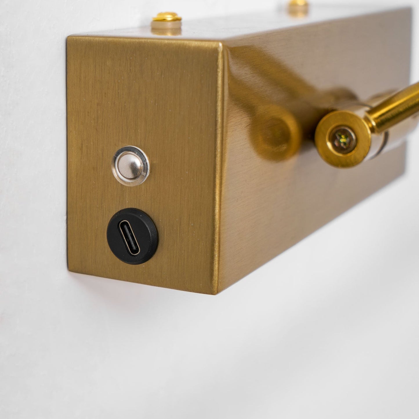 Tandreis | Sleek Architectural Rechargeable Wall Light