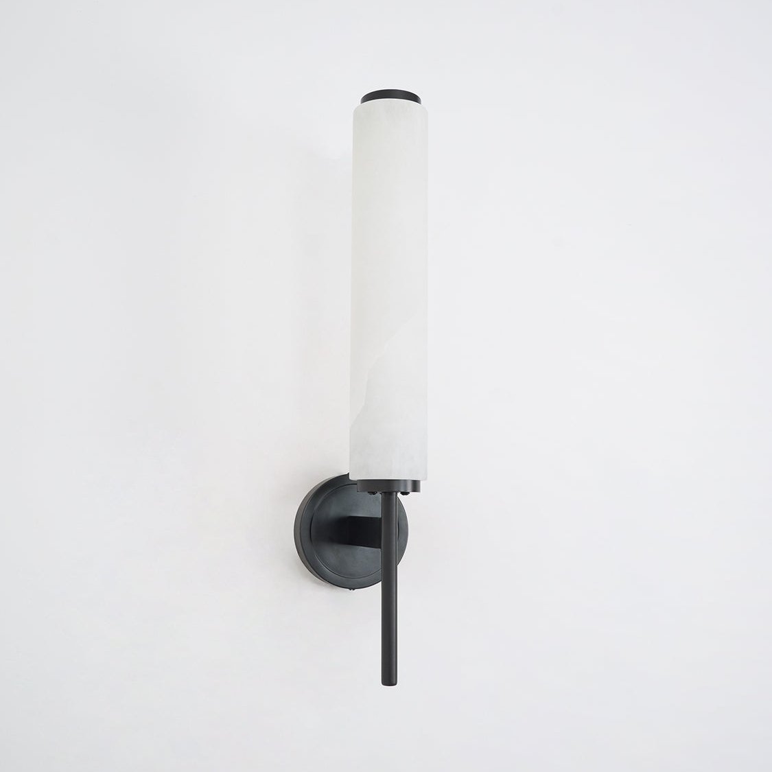 Kelsorim | Geometric Minimalist Alabaster Cylinder Wall Light