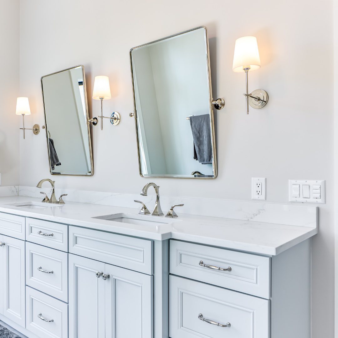 Edor | Elegant Antique Wall Light with White Tapered Linen Shade