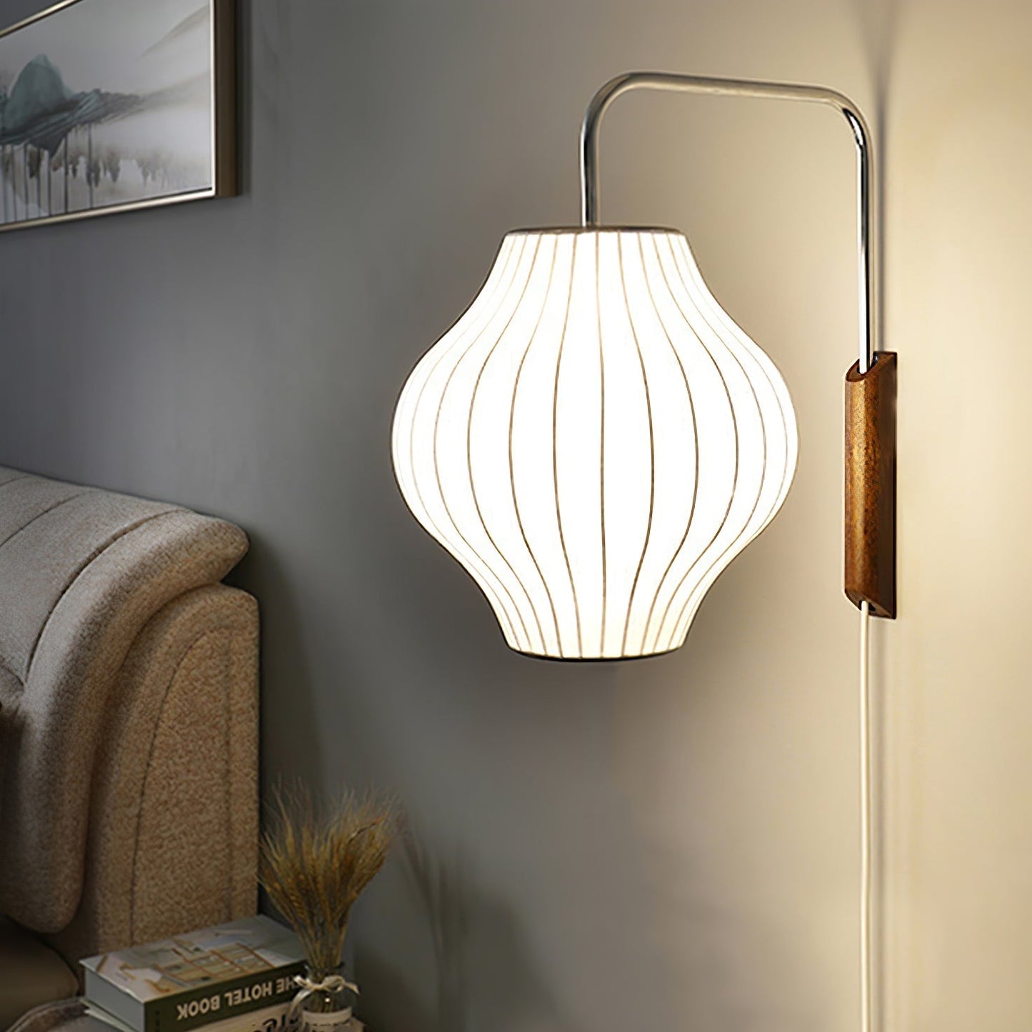 Kyntaroc | Retro Ribbed Silhouette Floating Globe Wall Light