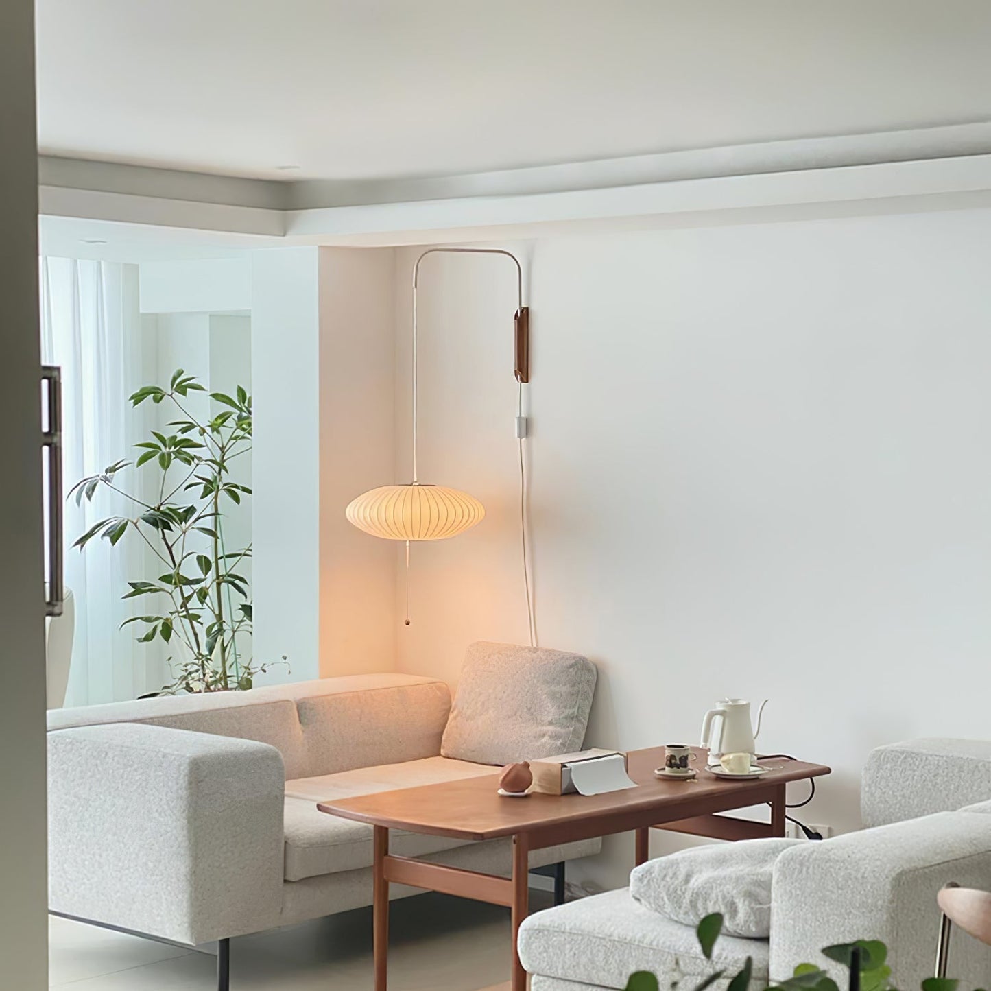 Kyntaroc | Retro Ribbed Silhouette Floating Globe Wall Light