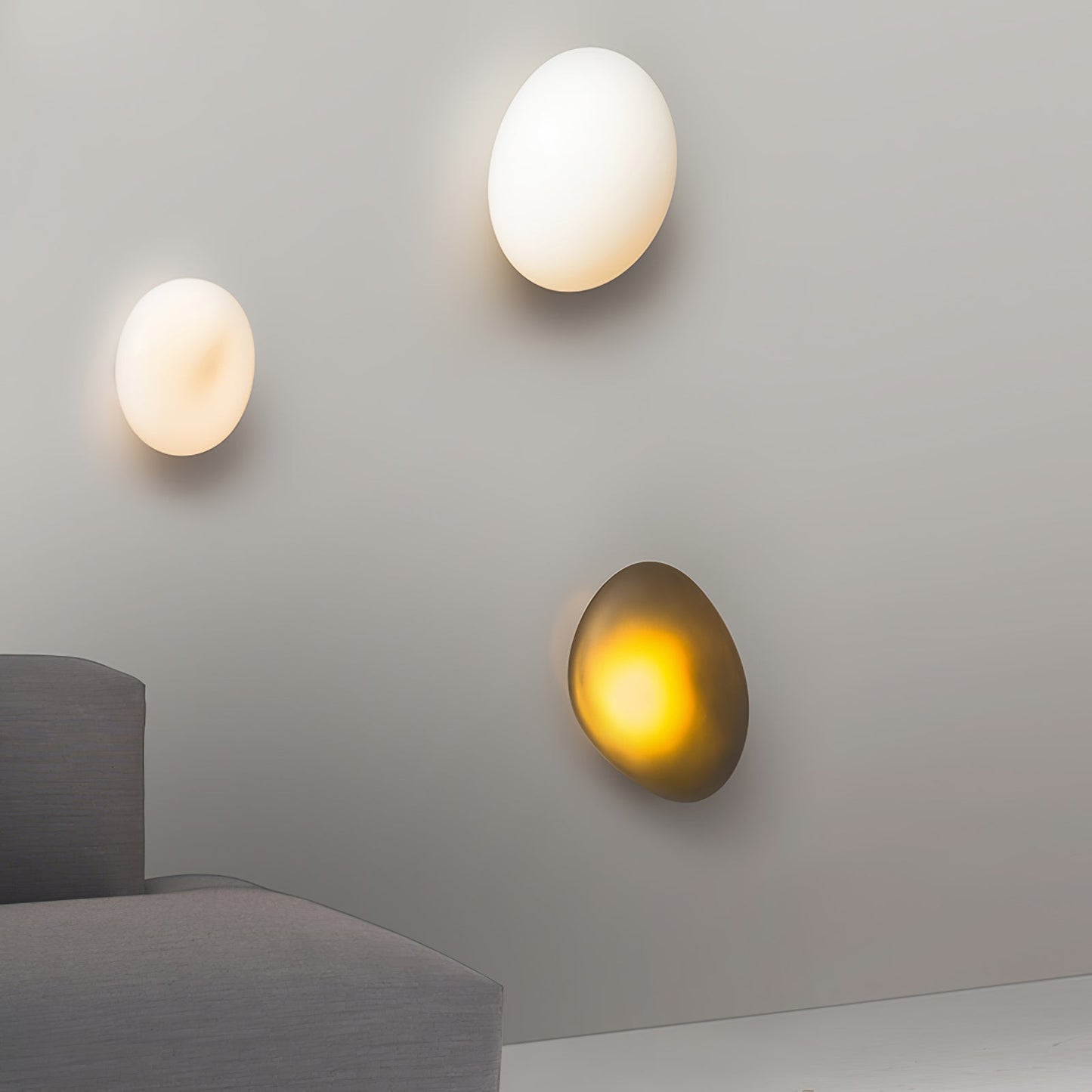 Caldrion | Hand Blown Glass Pebble Wall Light