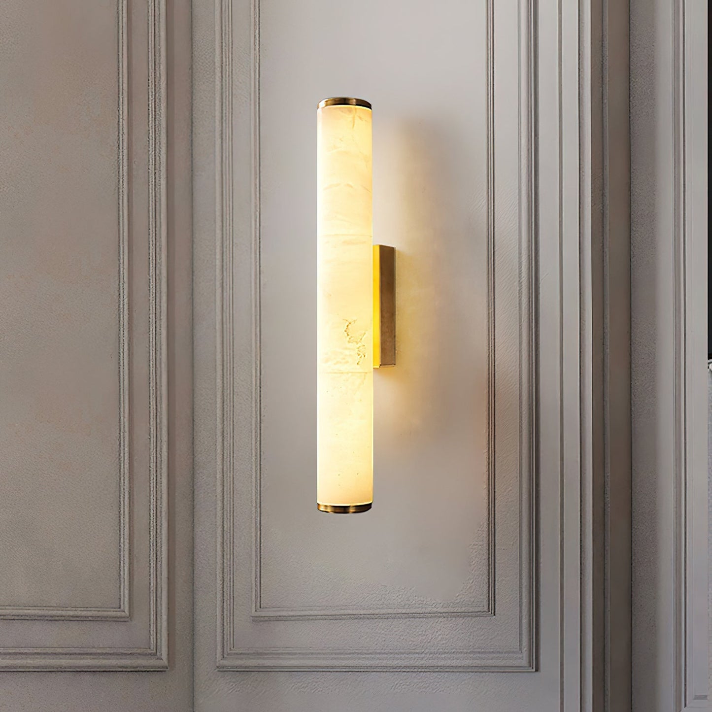 Aristhos | Minimalist Linear Alabaster and Brass Wall Light
