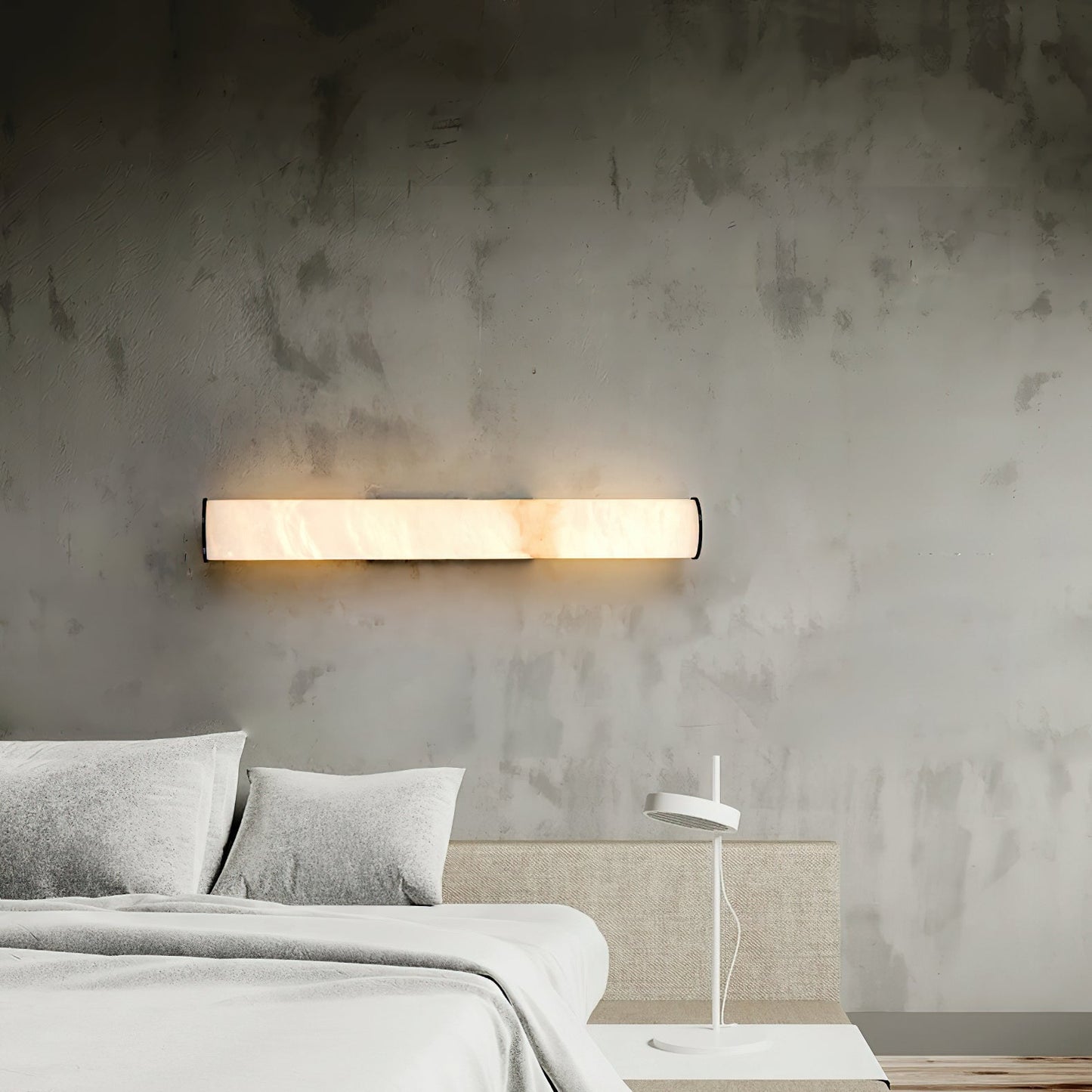 Aristhos | Minimalist Linear Alabaster and Brass Wall Light