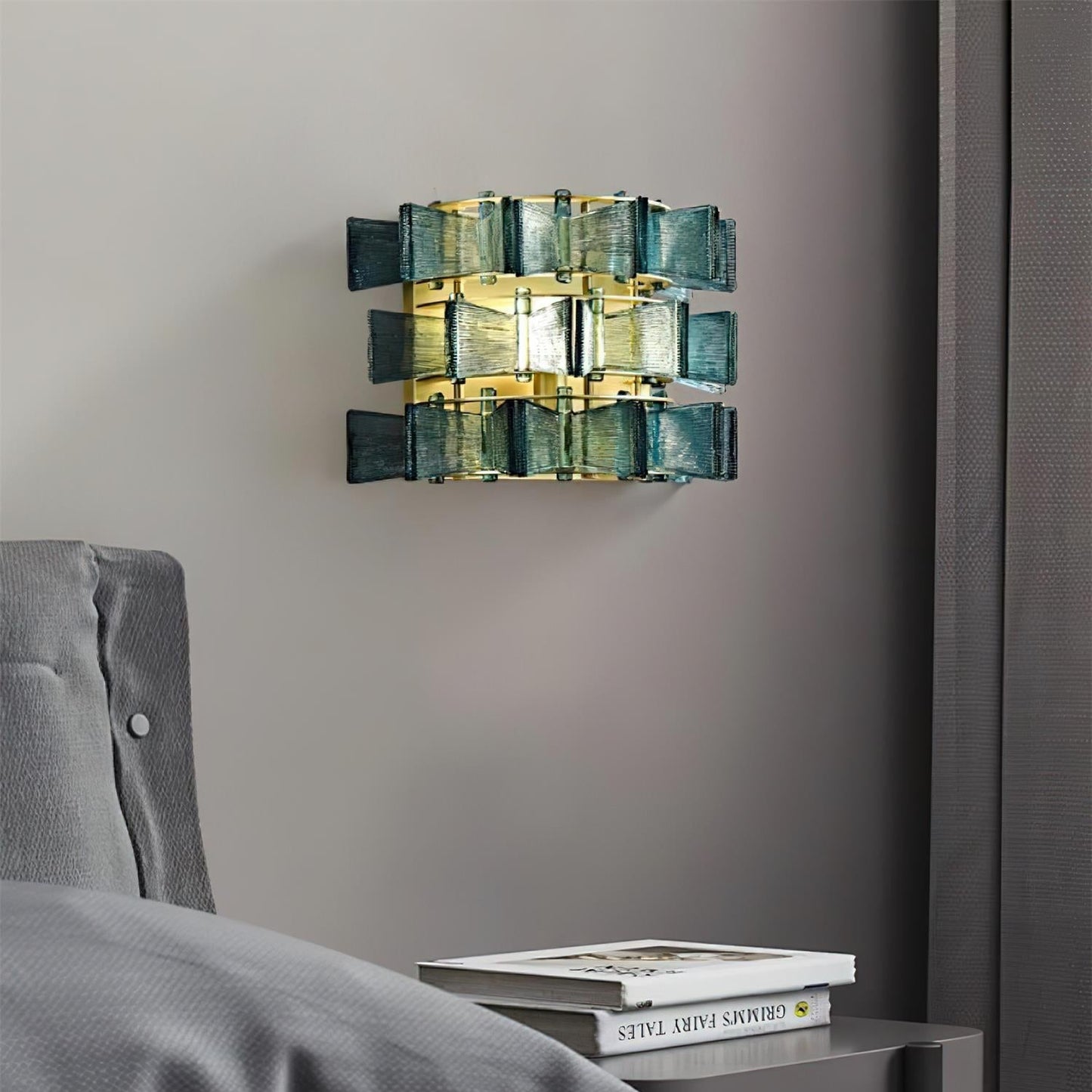 Luvidra | Ribbon Silhouette Fluted Glass Architectural Wall Light