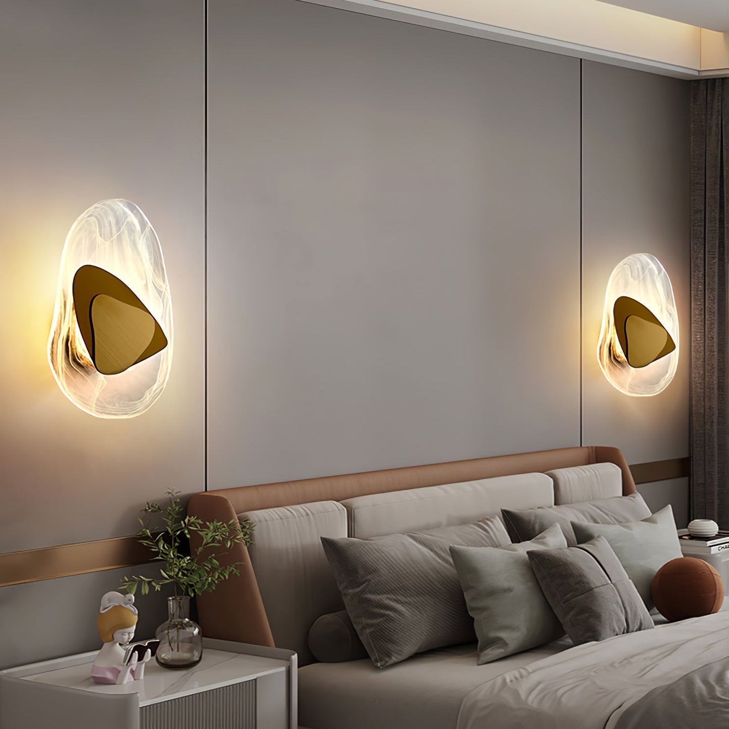 Zoryathen | Translucent Glass Ribbed Sconce Wall Light