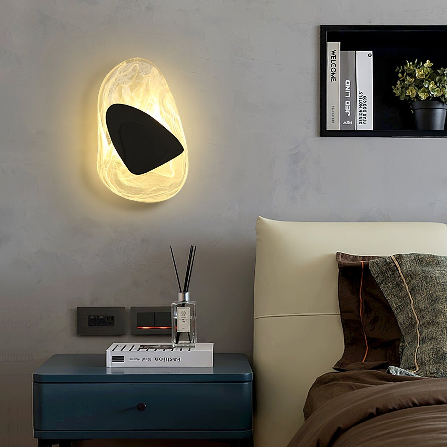 Zoryathen | Translucent Glass Ribbed Sconce Wall Light