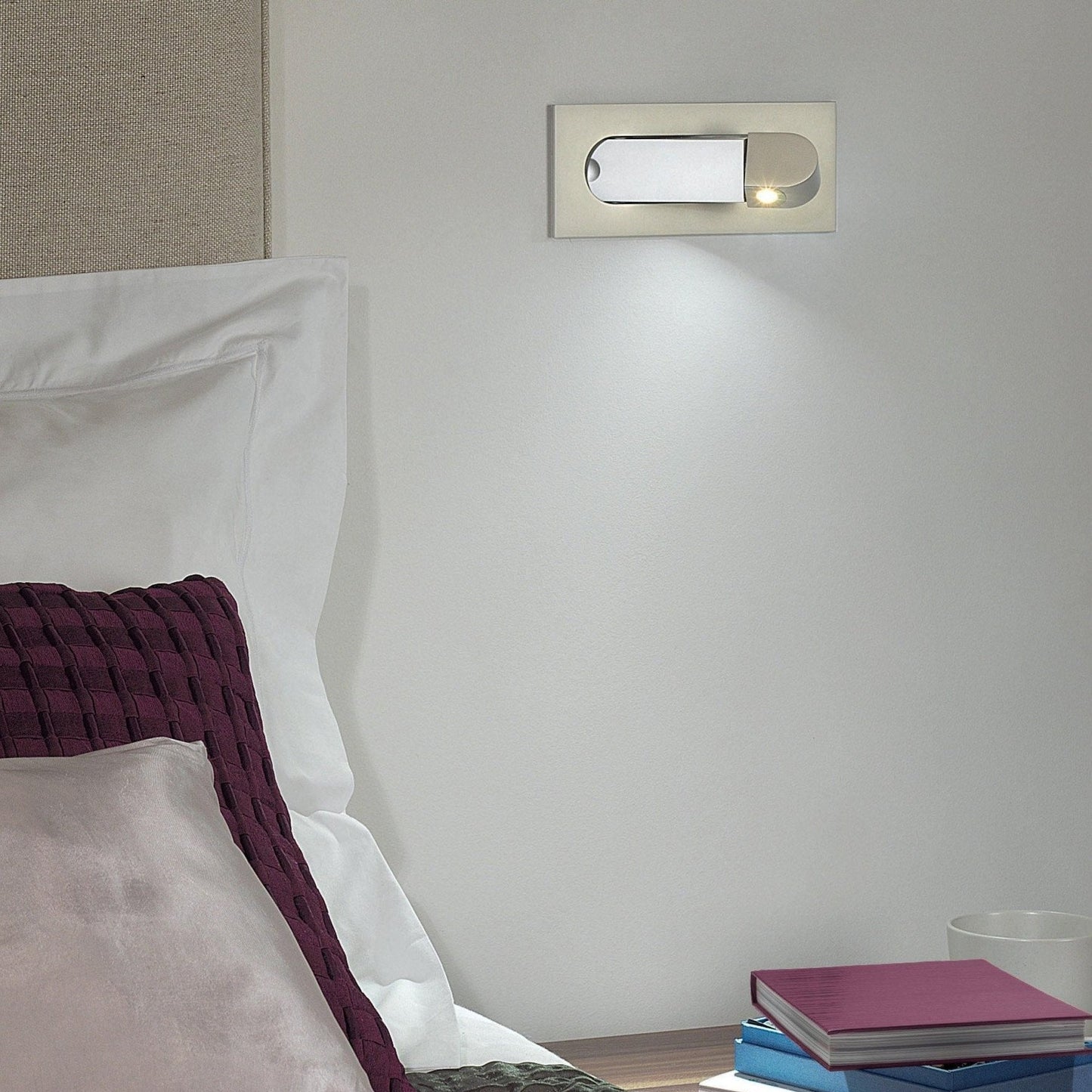 Alsvik | Minimalist Swivel Beam Integrated Reading Wall Light