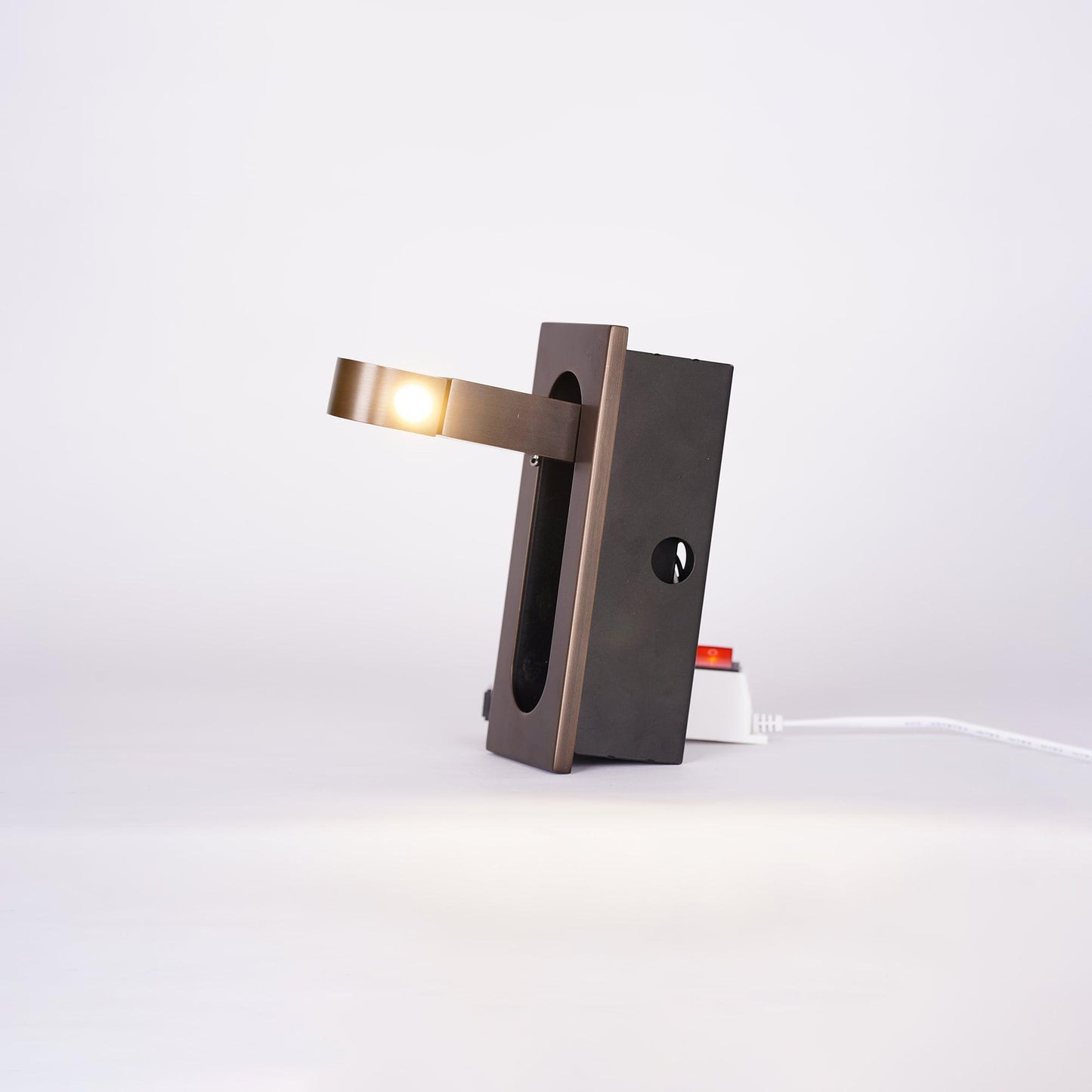 Alsvik | Minimalist Swivel Beam Integrated Reading Wall Light