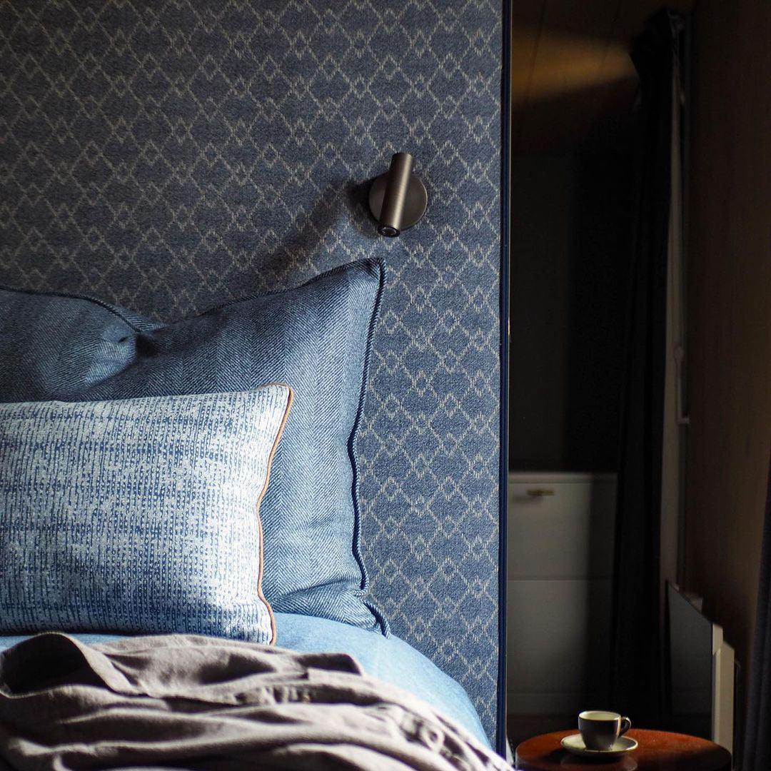 Evorne | Architectural Recessed Silhouette Bedside Reading Spotlight