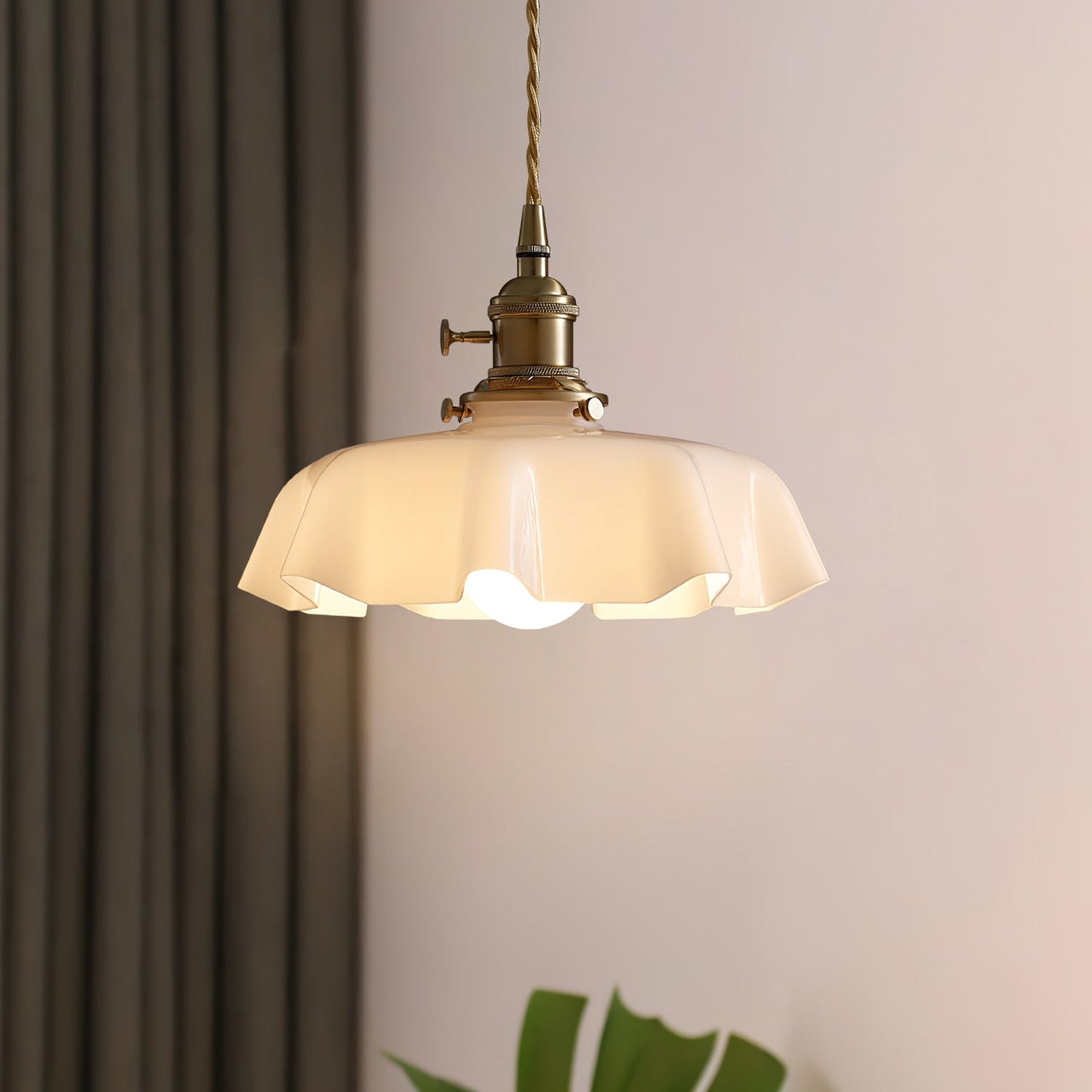 Kelvarna | Vintage Pleated Glass Fluted Pendant Light