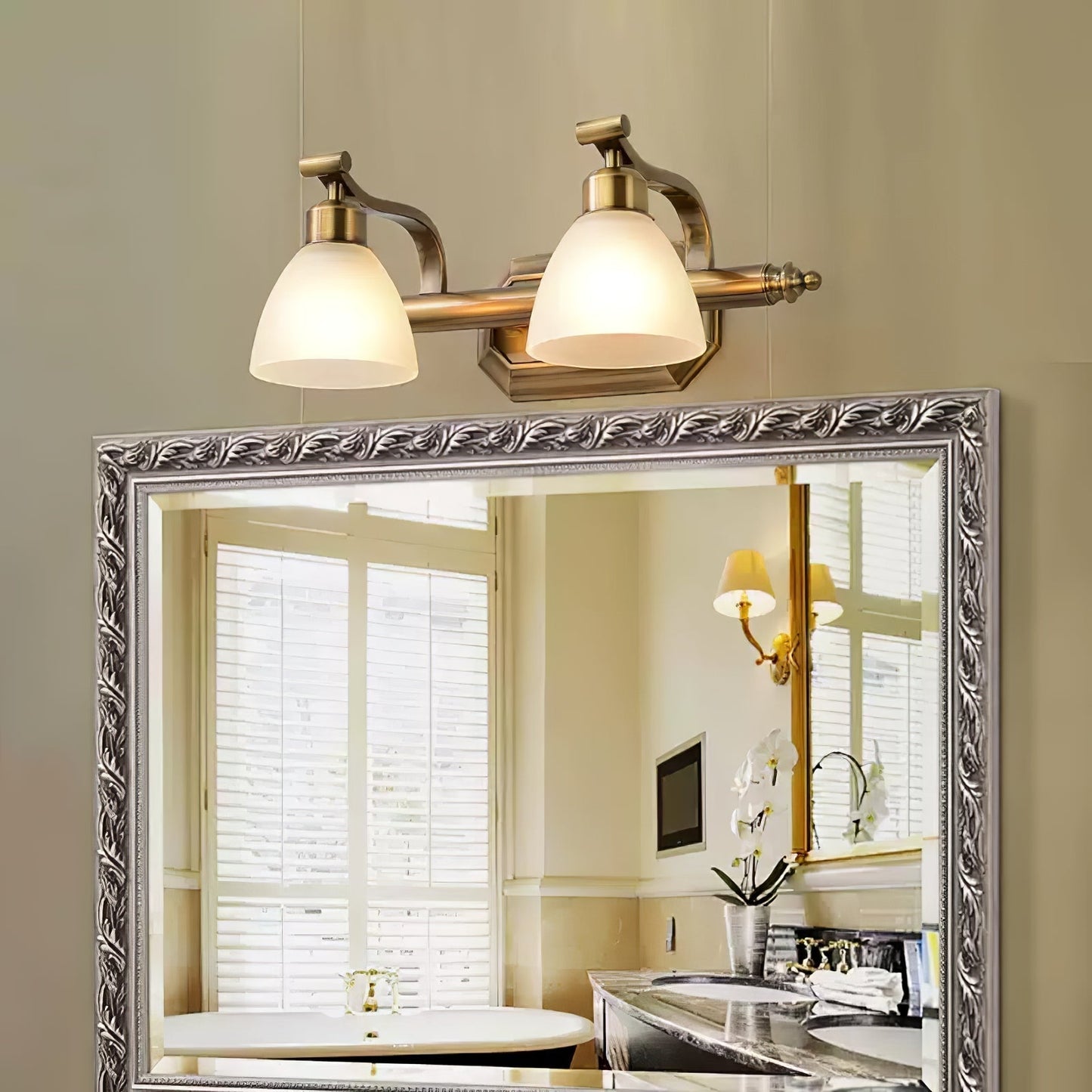 Luvidior | Scalloped Ribbed Glass Arched Frame Luxury Wall Light