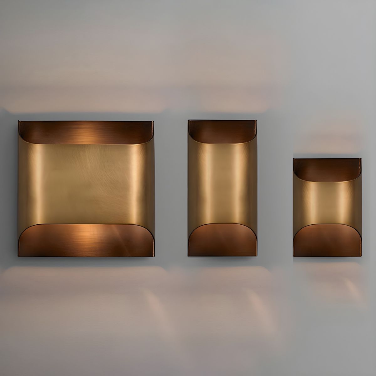Kestrelon | Sleek Silhouette Geometric Brass Wall Light
