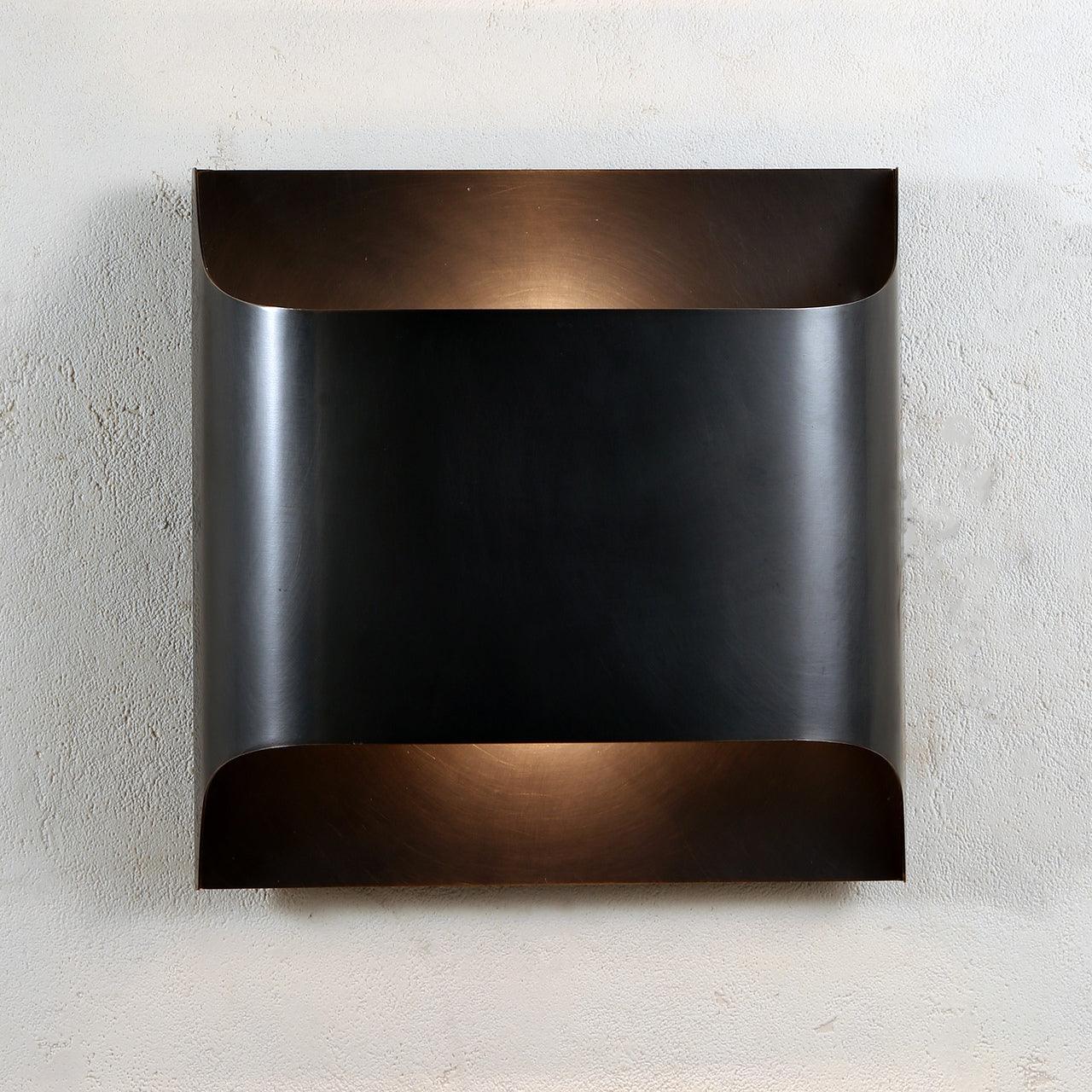 Kestrelon | Sleek Silhouette Geometric Brass Wall Light