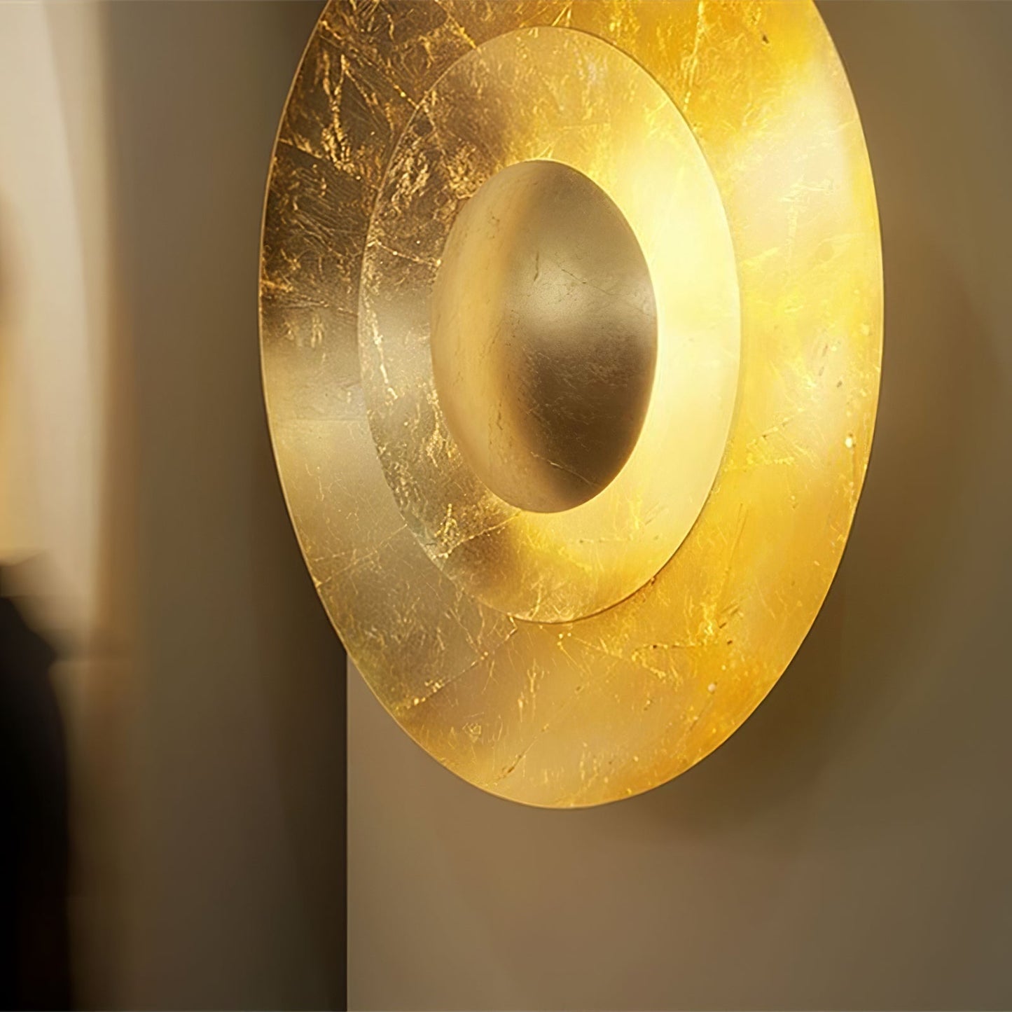 Aerish | Luxury Sculptural Leaf Gilded Vintage Wall Light