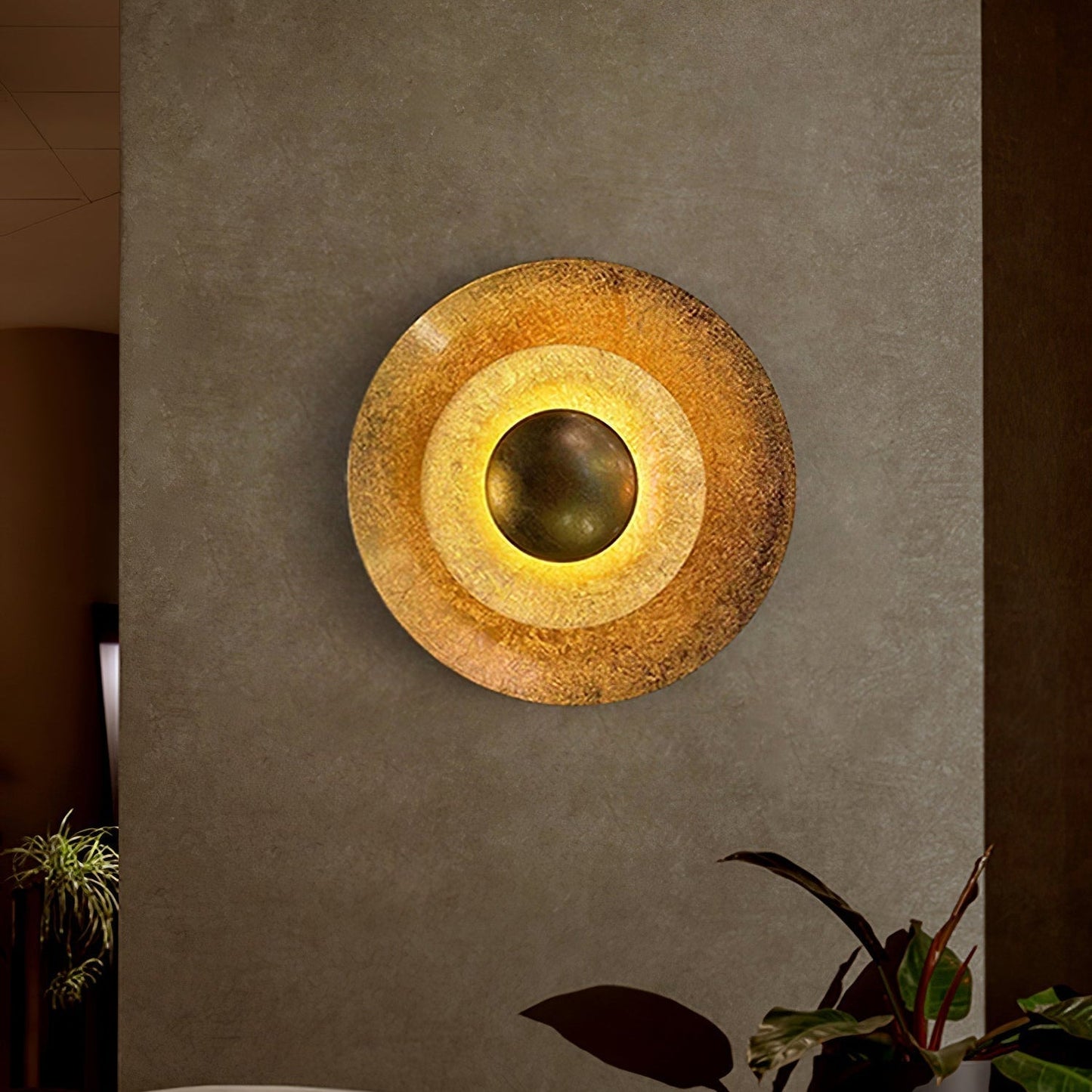 Aerish | Luxury Sculptural Leaf Gilded Vintage Wall Light