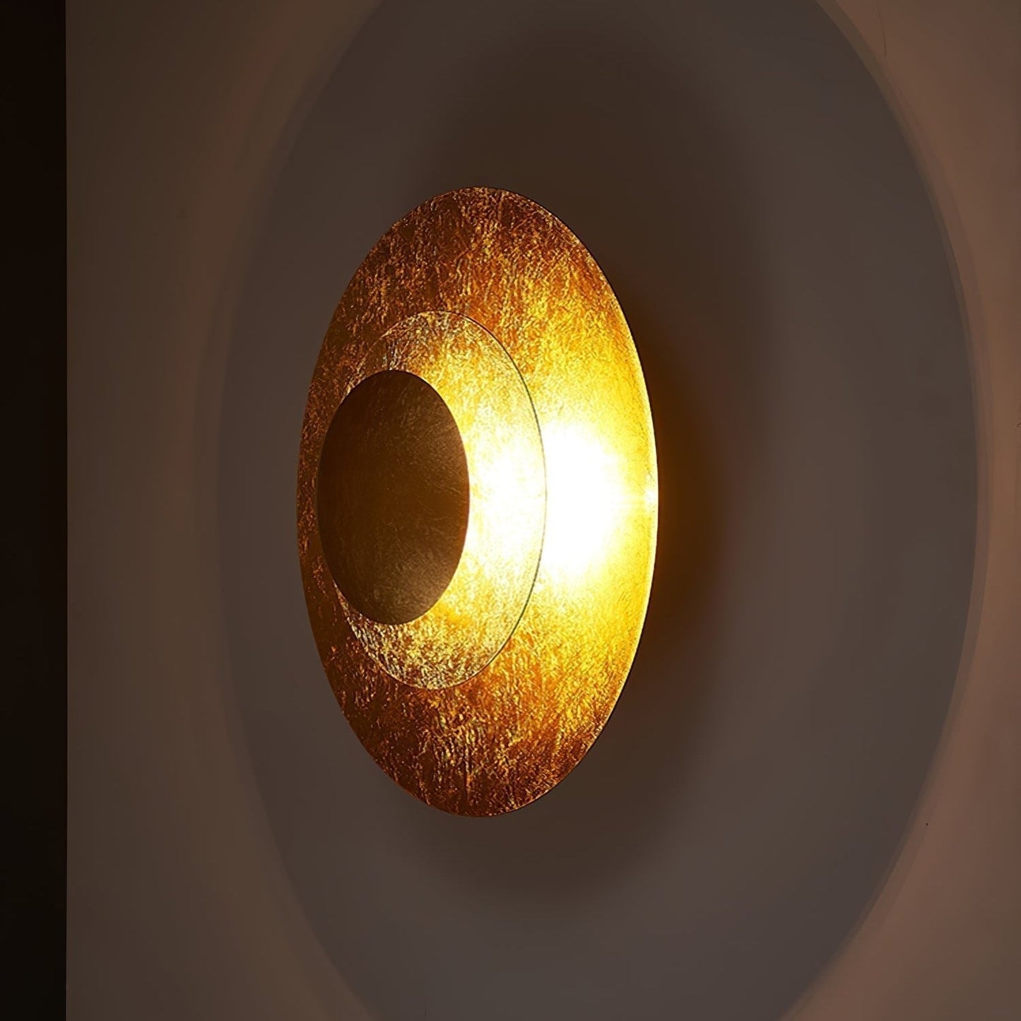 Aerish | Luxury Sculptural Leaf Gilded Vintage Wall Light