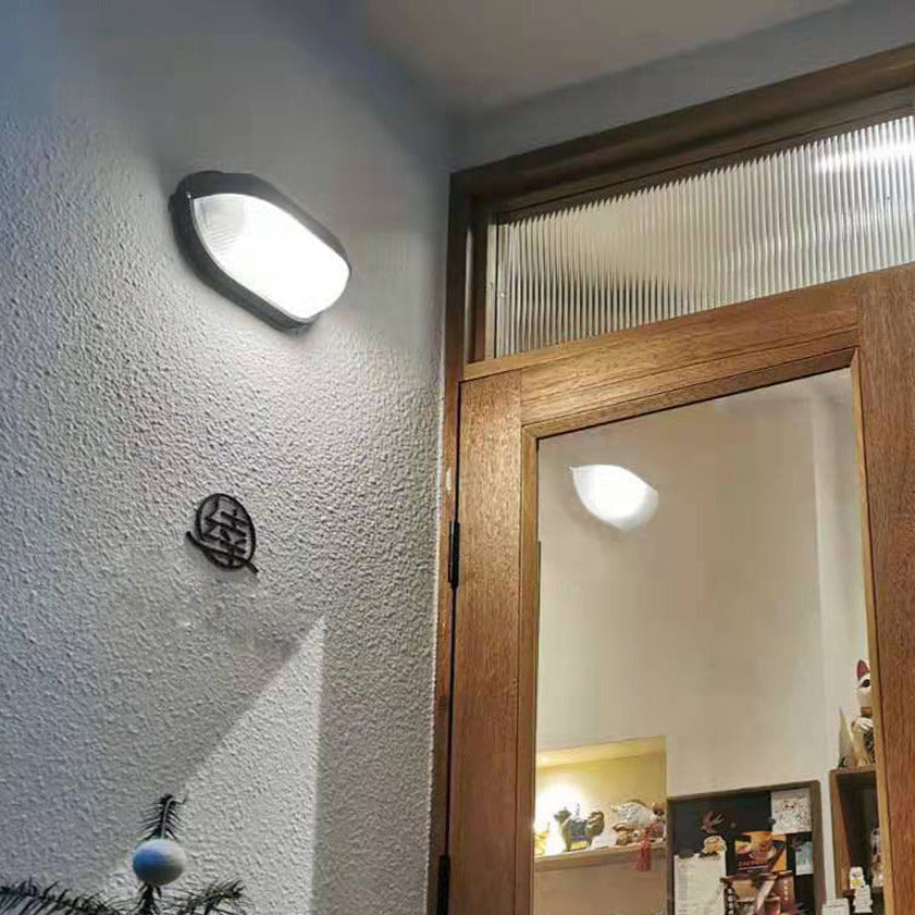 Maris | Vintage Nautical Style Weatherproof Industrial Outdoor Light