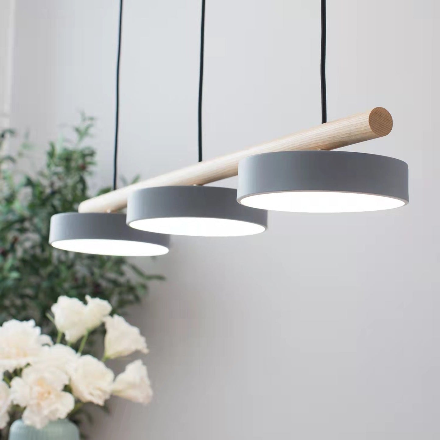 Aves | Modern Wood and Resin Bird Inspired Pendant Light
