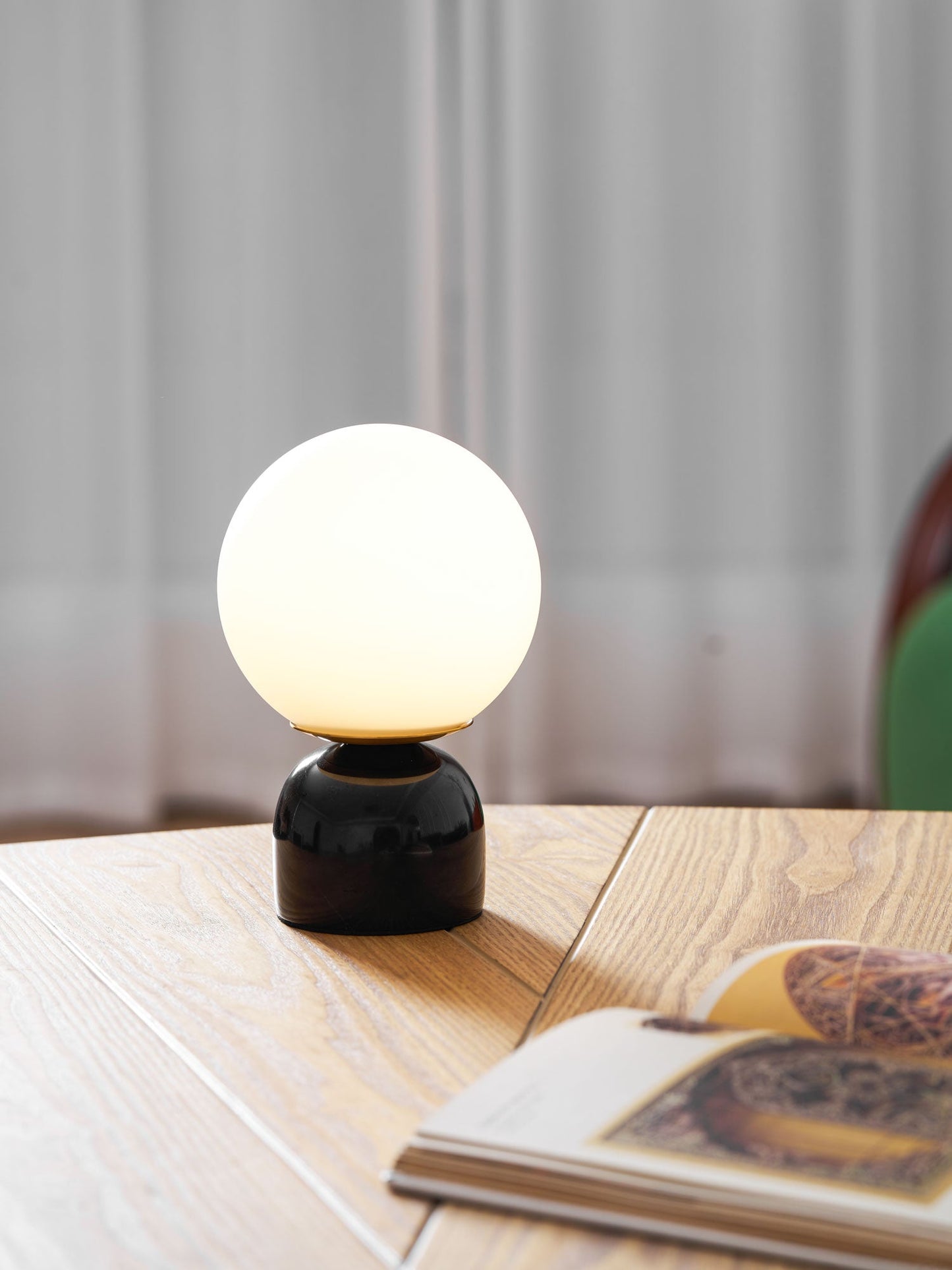 Kendroct | Minimalist Luminous Orb Accent Table Lamp