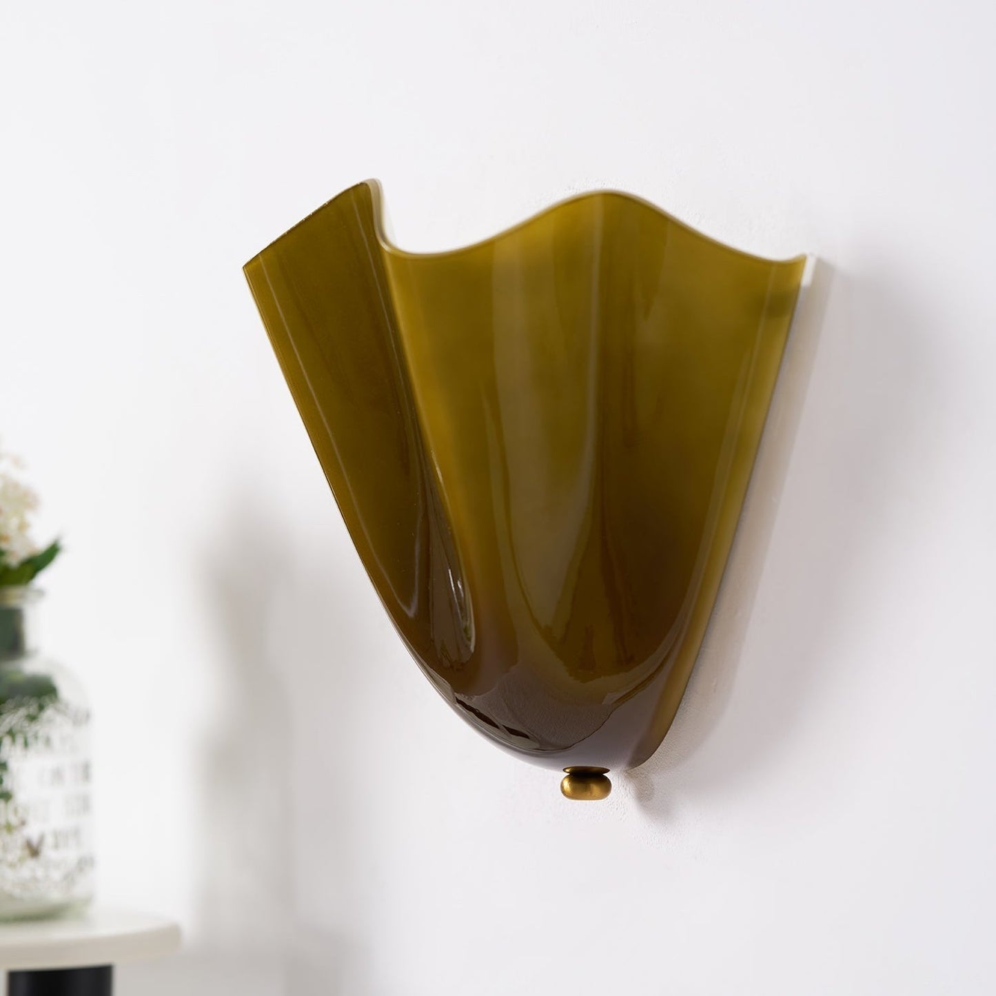 Nivalis | Sophisticated Alabaster Silhouette Wall Light