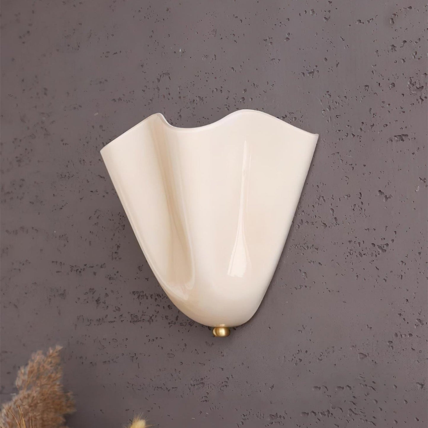 Nivalis | Sophisticated Alabaster Silhouette Wall Light