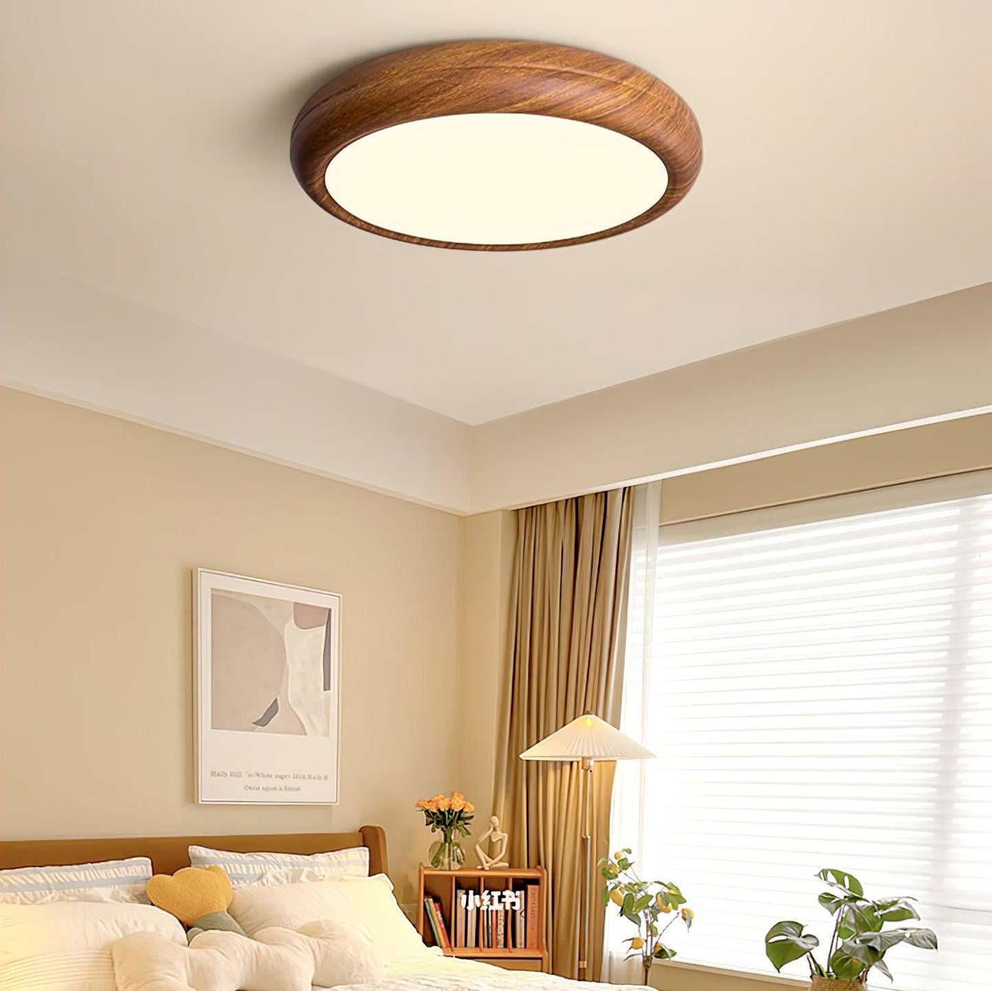 Liro | Elegant Round Wood Grain Flush Mount Ceiling Light