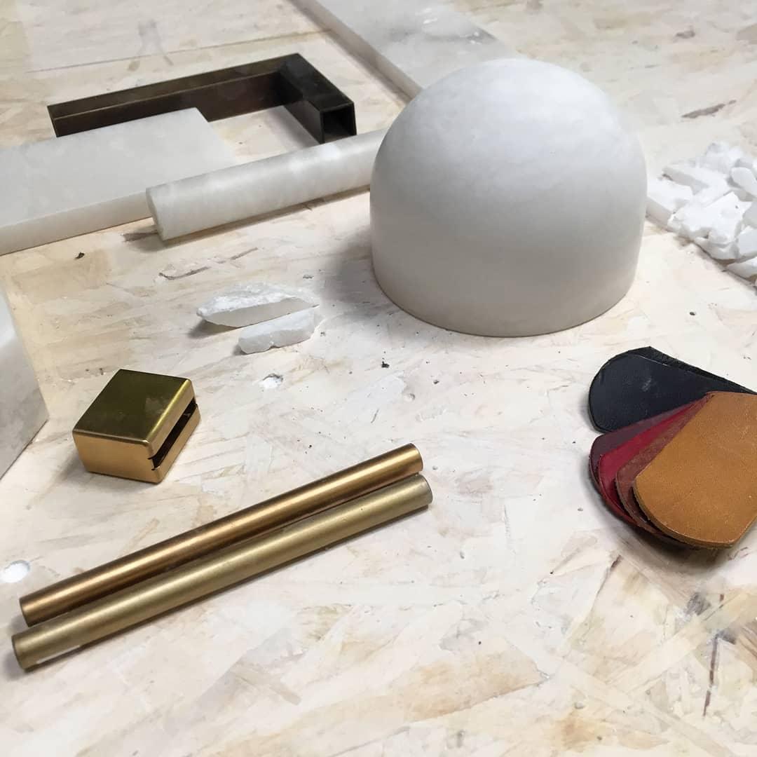 Caythos | Sculptural Capsule Alabaster Stone Pendant Light