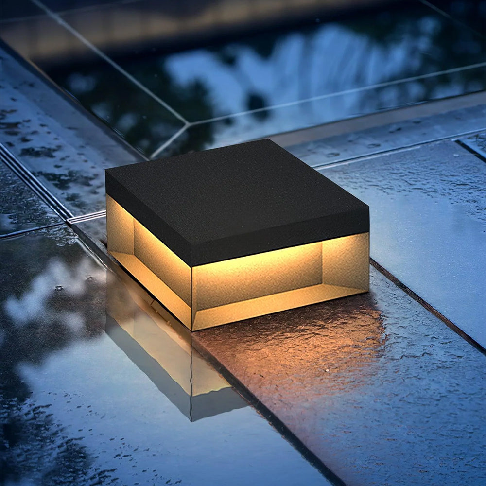Vylno | Minimalist Geometric Column Solar Powered Outdoor Light