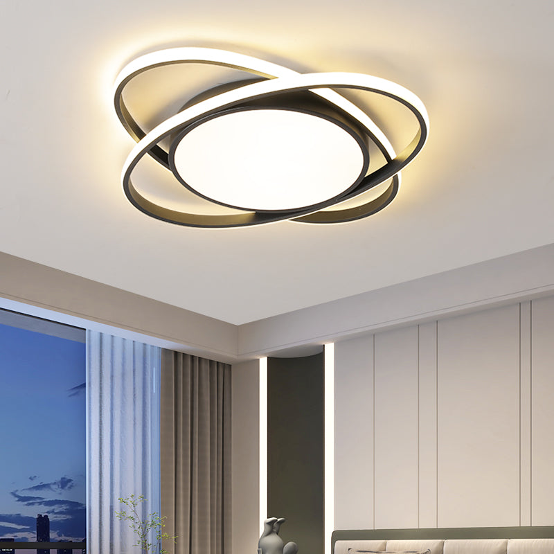 Auria | Sleek Layered Interlocking Ring Ceiling Light