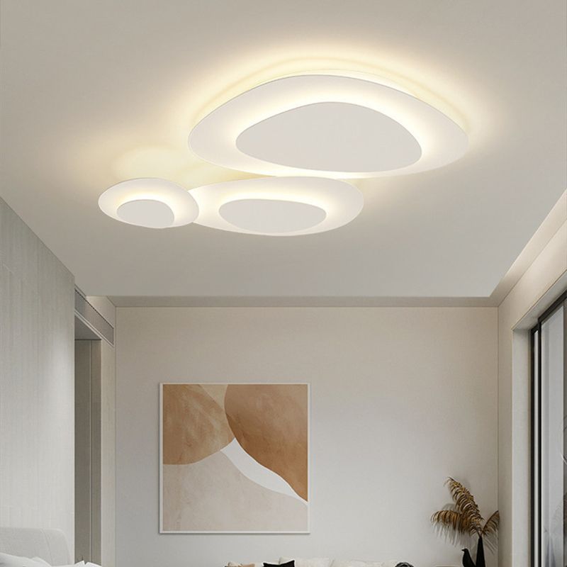 Lyravall | Modern Cloud Silhouette Metal Flush Mount Ceiling Light