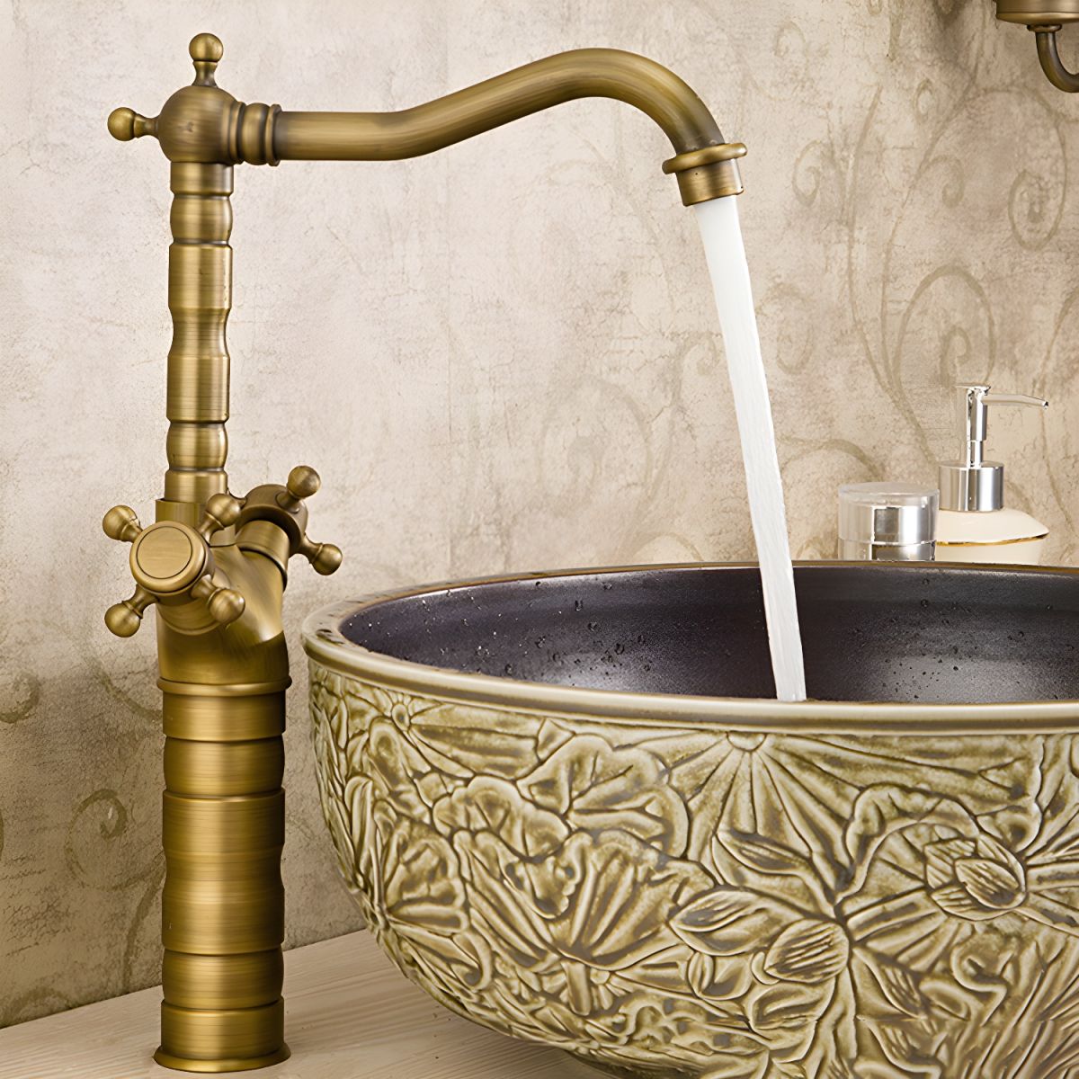Skovaka | Modern Curved Column Centerset Bathroom Sink Tap with Dual Cross Handles